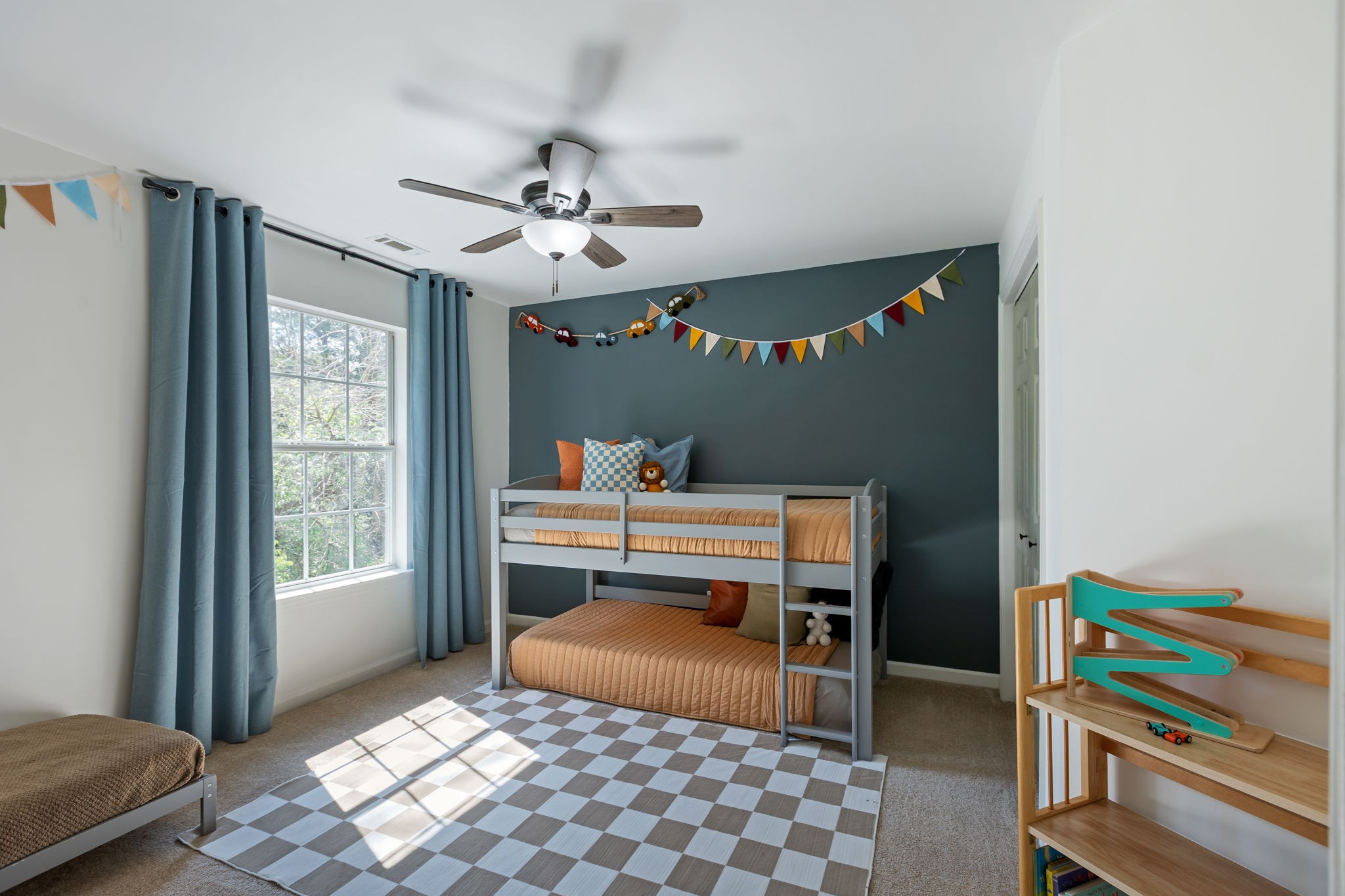 480 Huntington Ridge Dr