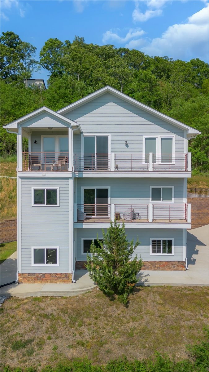 132 Highbridge Dr