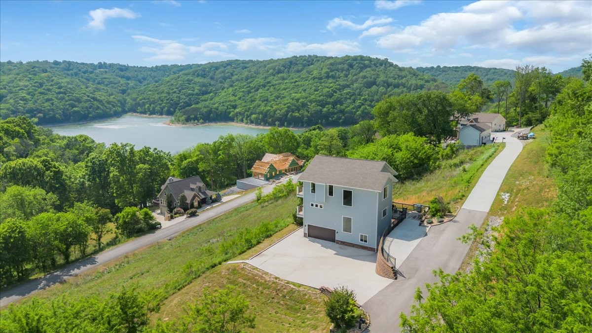 132 Highbridge Dr