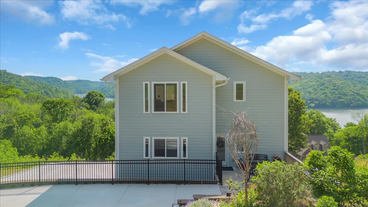 132 Highbridge Dr