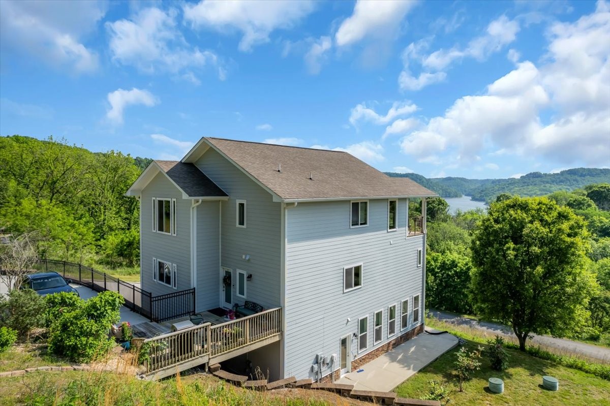 132 Highbridge Dr