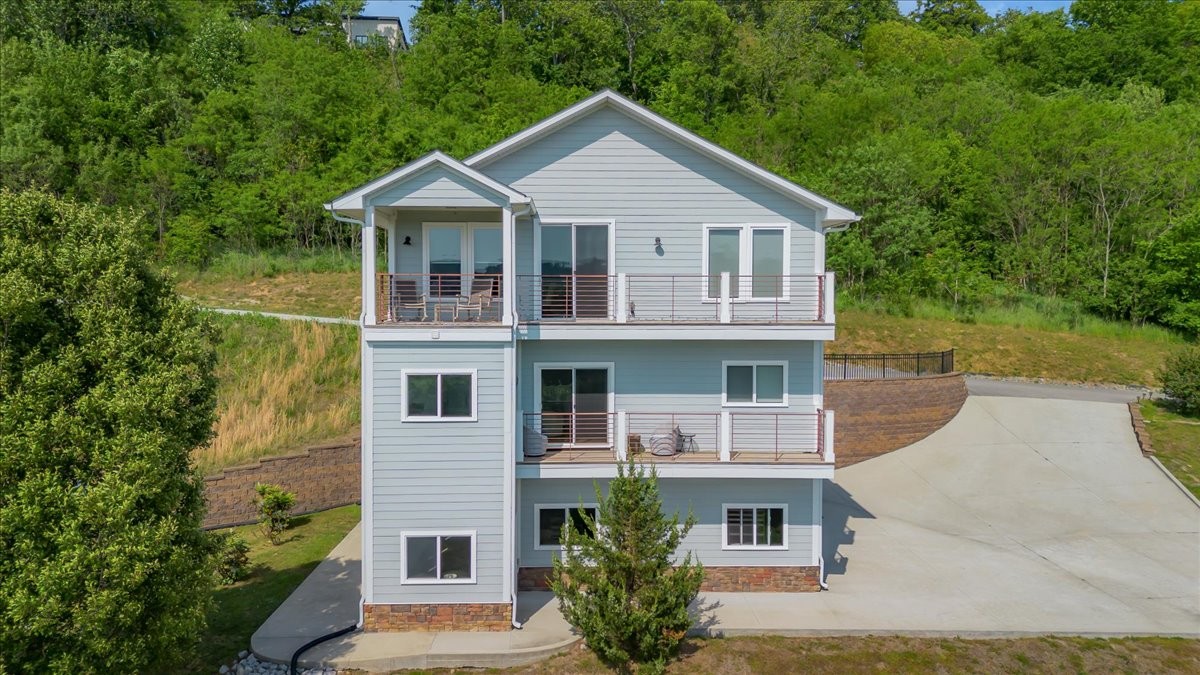 132 Highbridge Dr