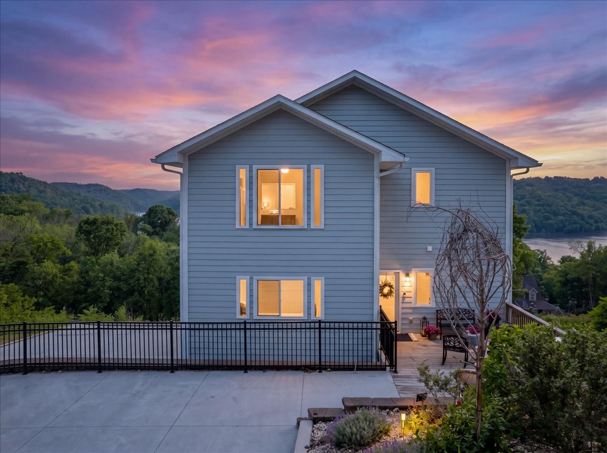 132 Highbridge Dr