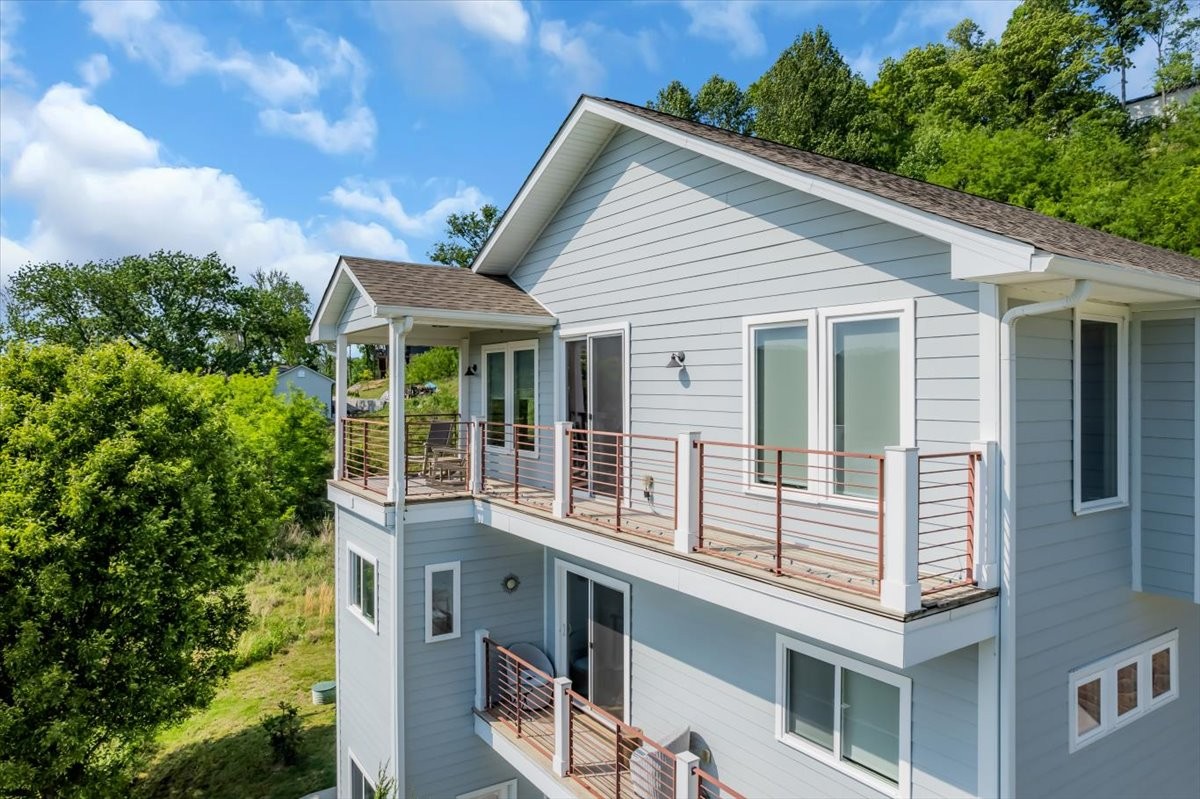 132 Highbridge Dr