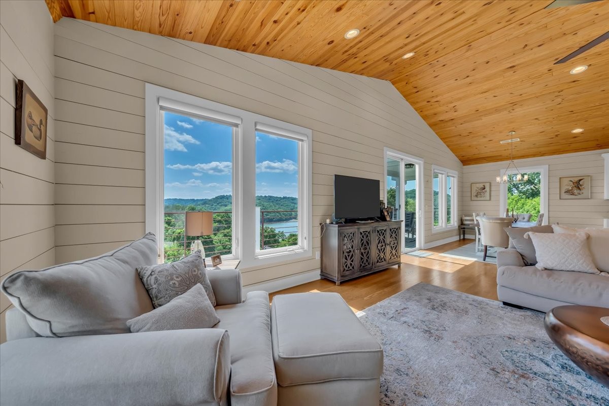 132 Highbridge Dr