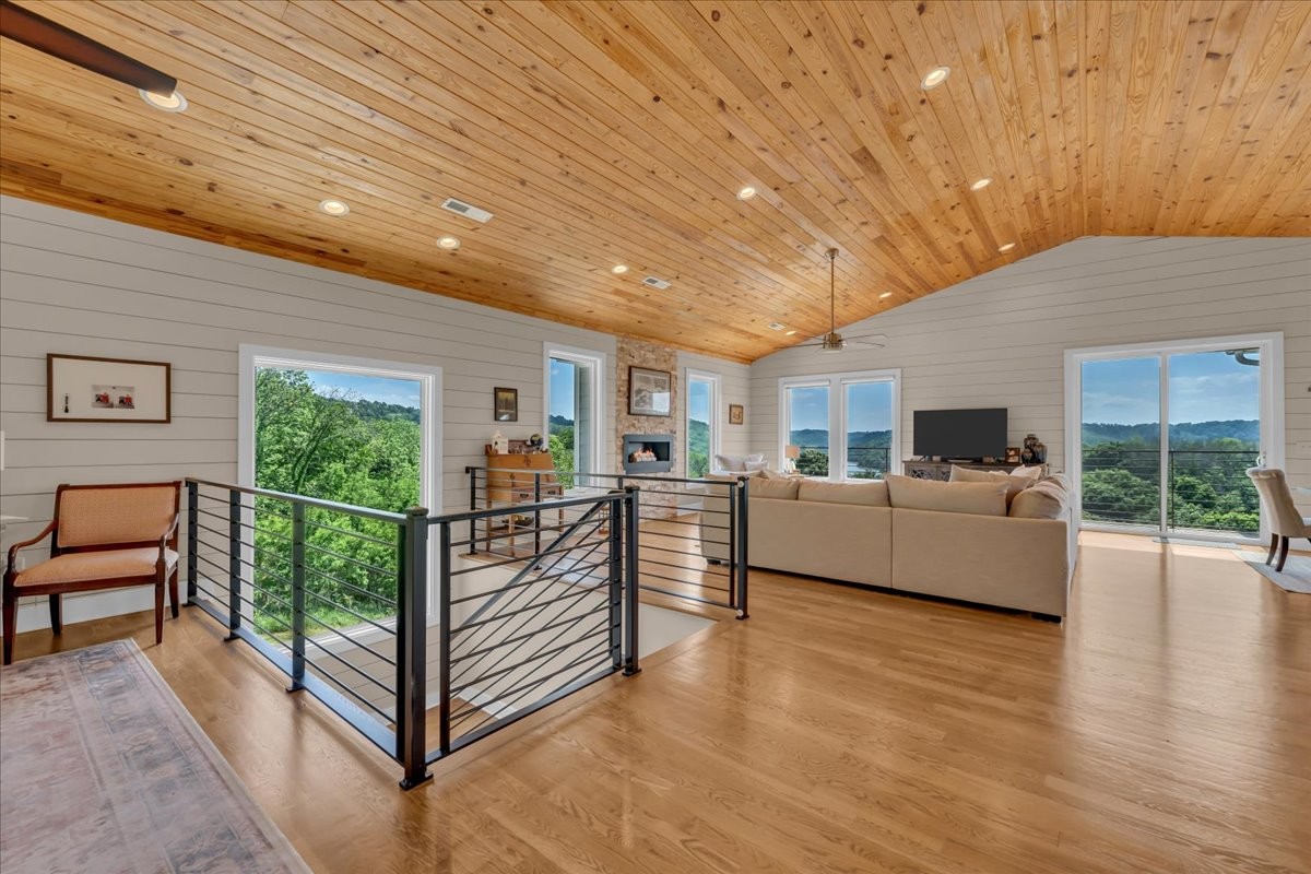132 Highbridge Dr