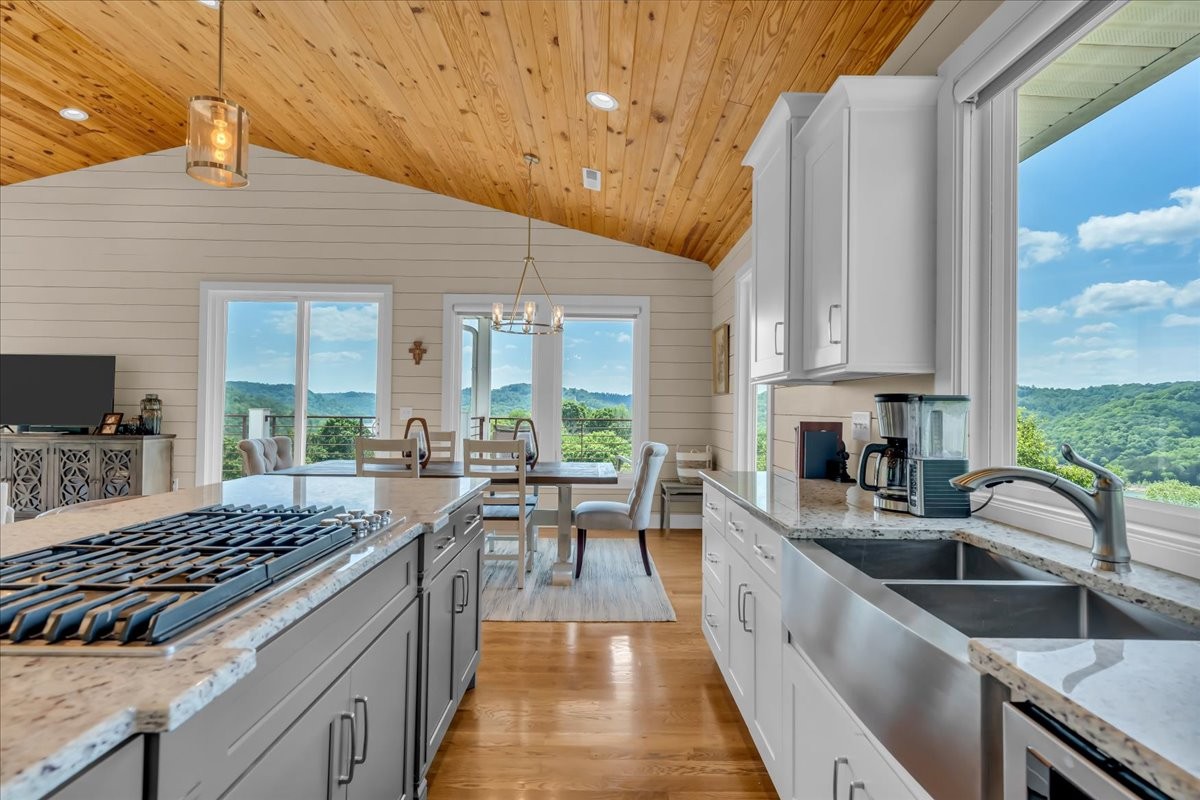 132 Highbridge Dr