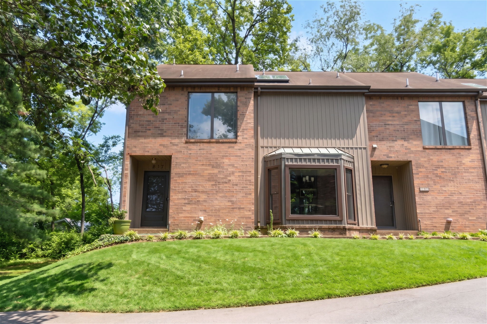 817 Battlefield Dr