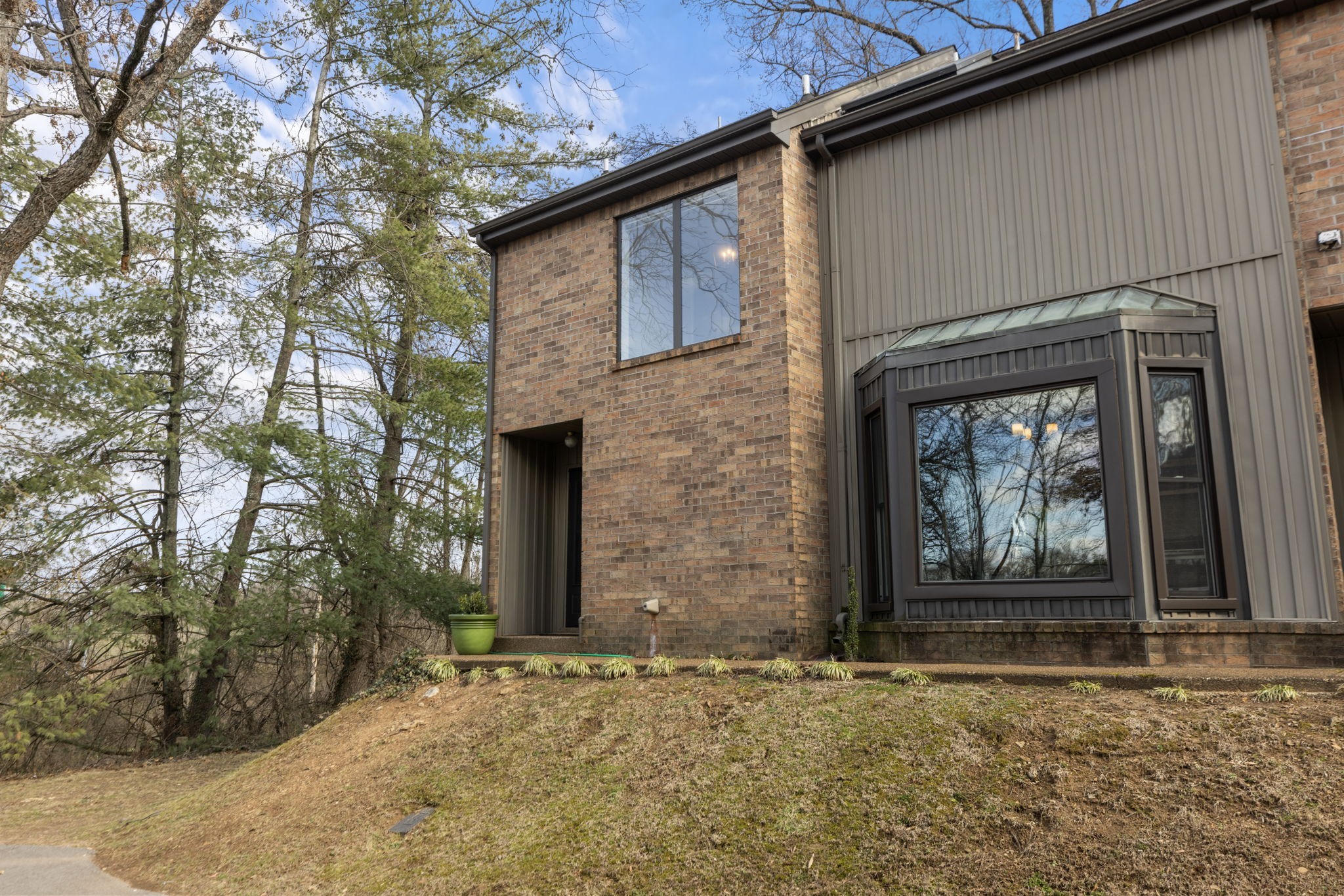 817 Battlefield Dr