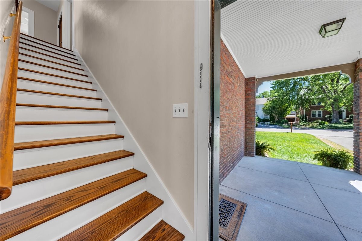 115 Cherokee Rd