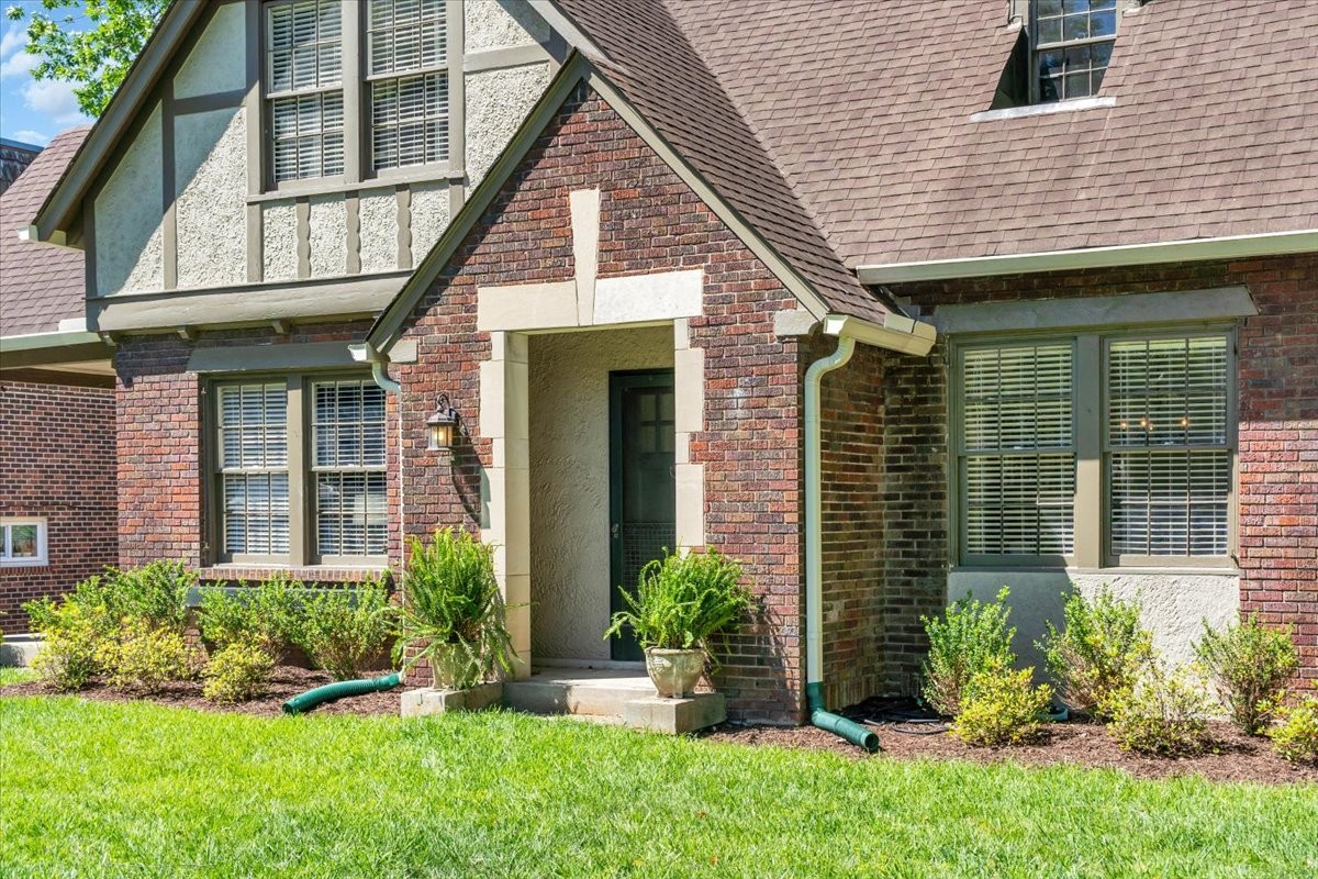 115 Cherokee Rd