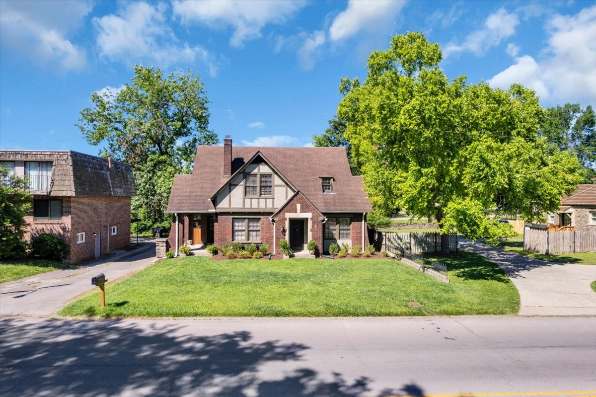 115 Cherokee Rd