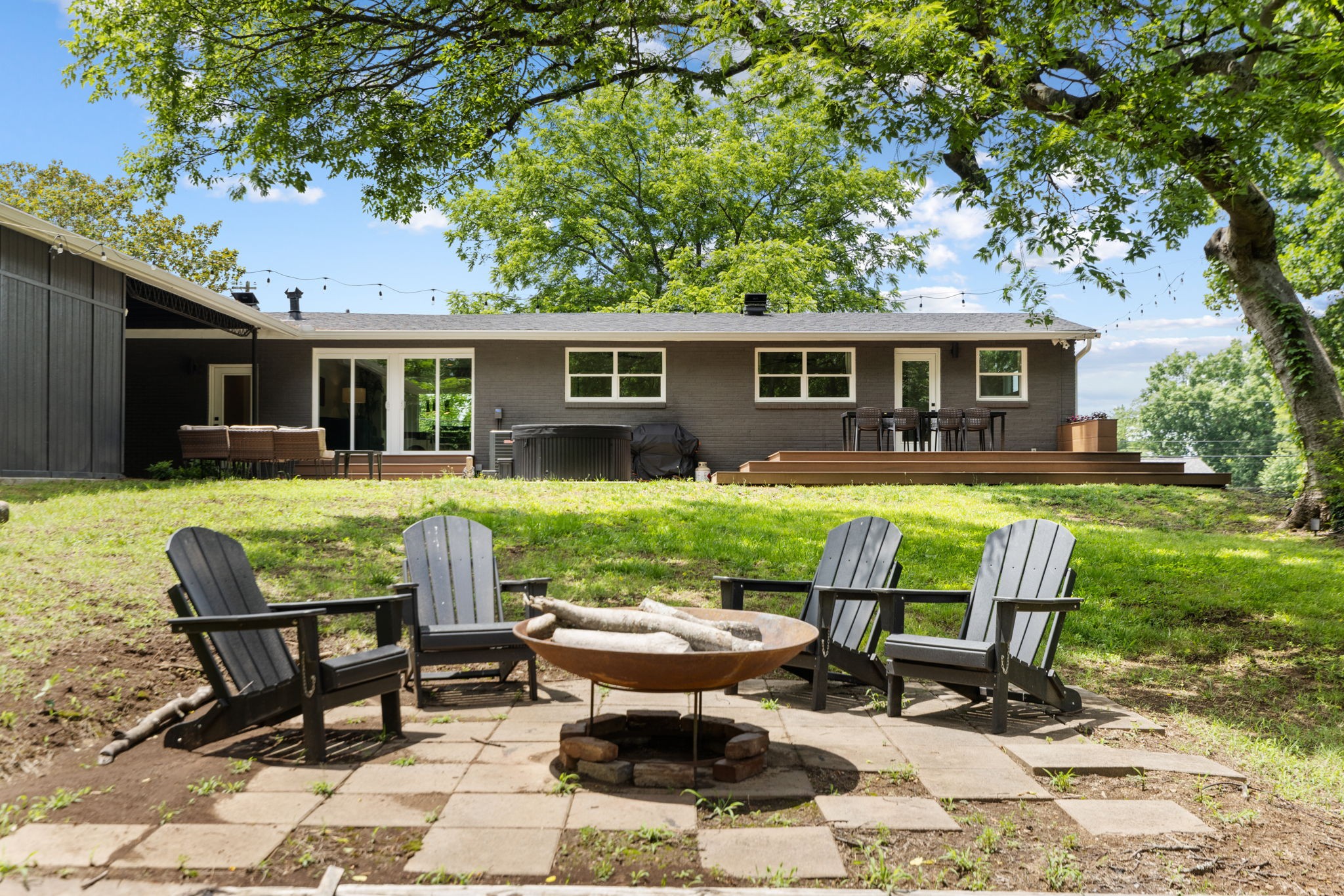3008 Windemere Cir