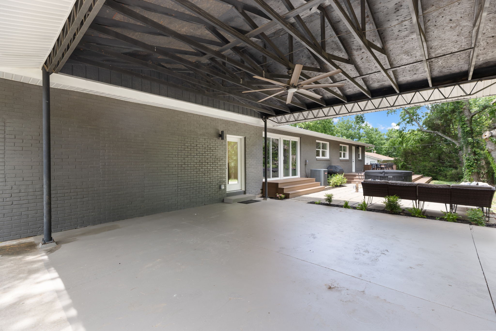 3008 Windemere Cir