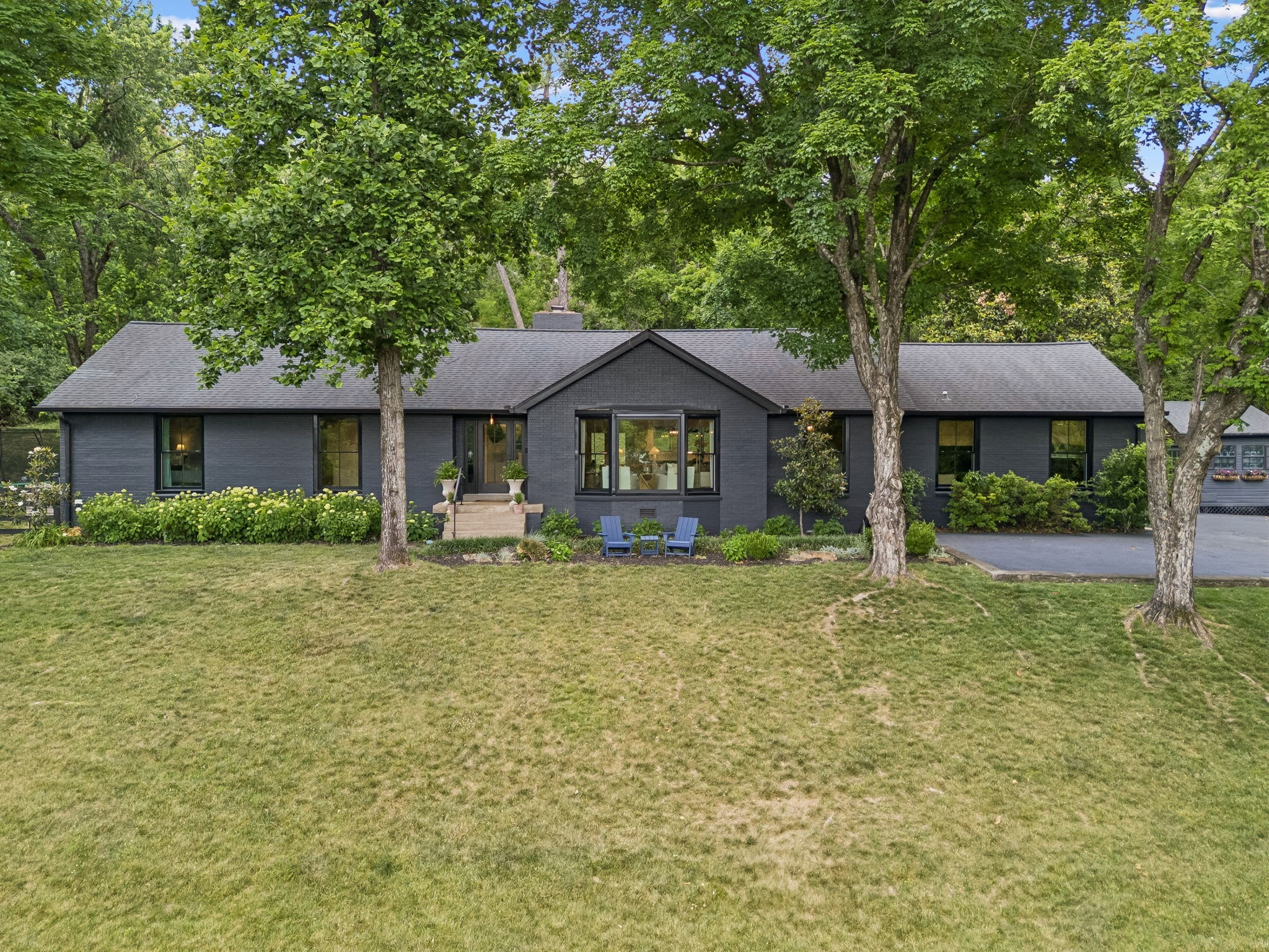 4633 Tara Dr