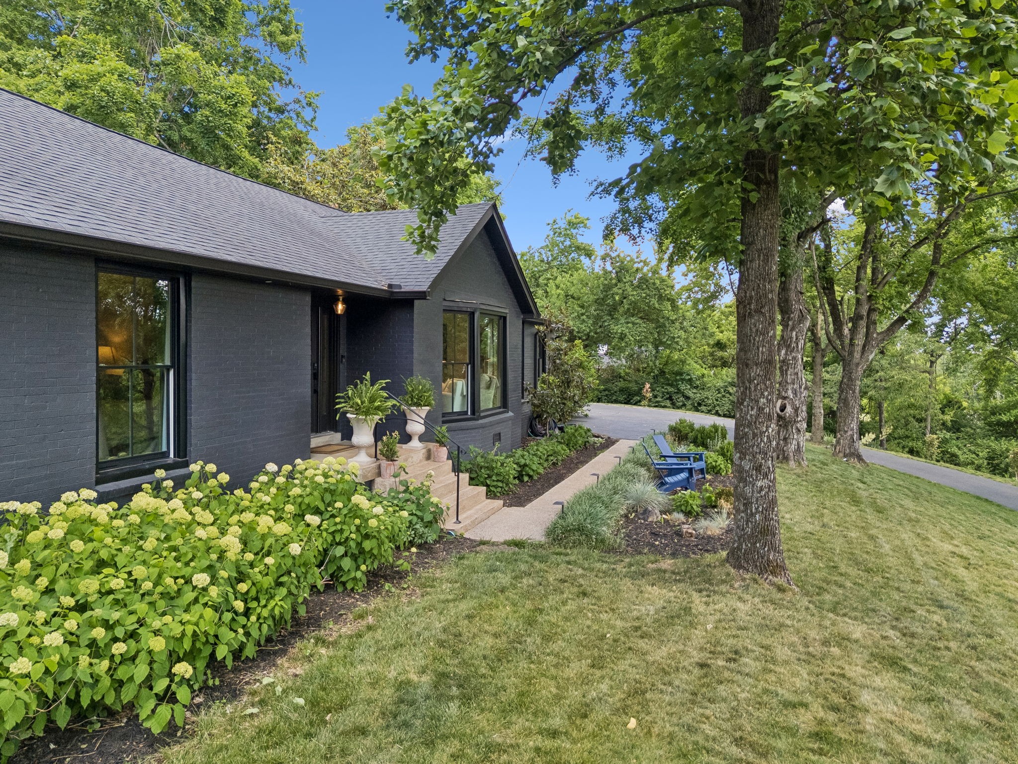 4633 Tara Dr