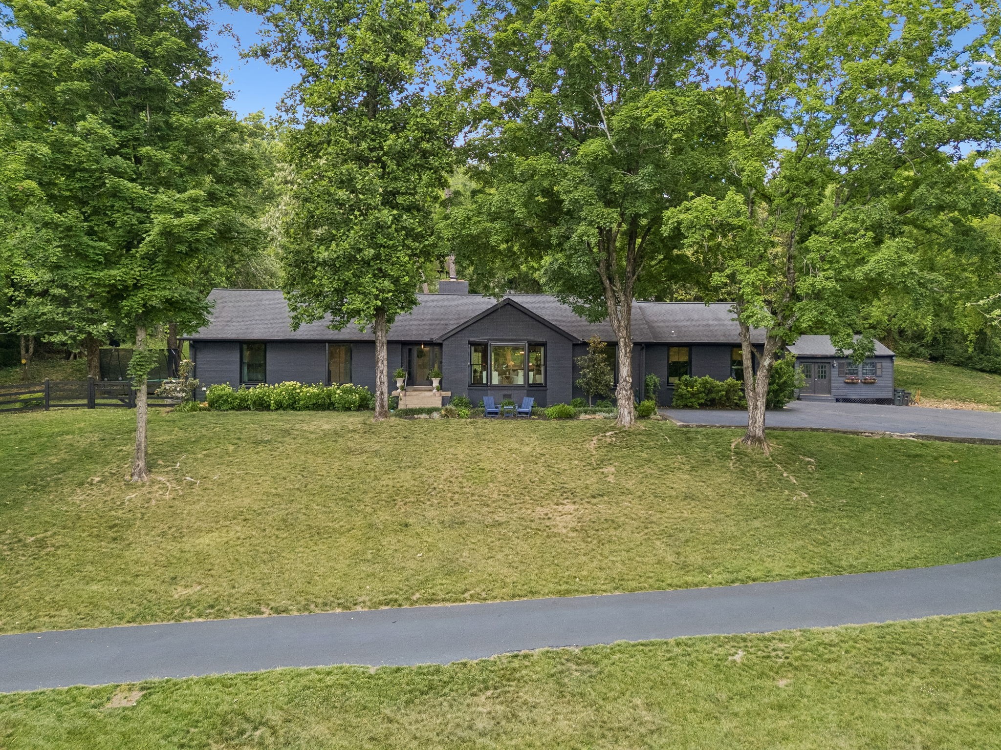 4633 Tara Dr