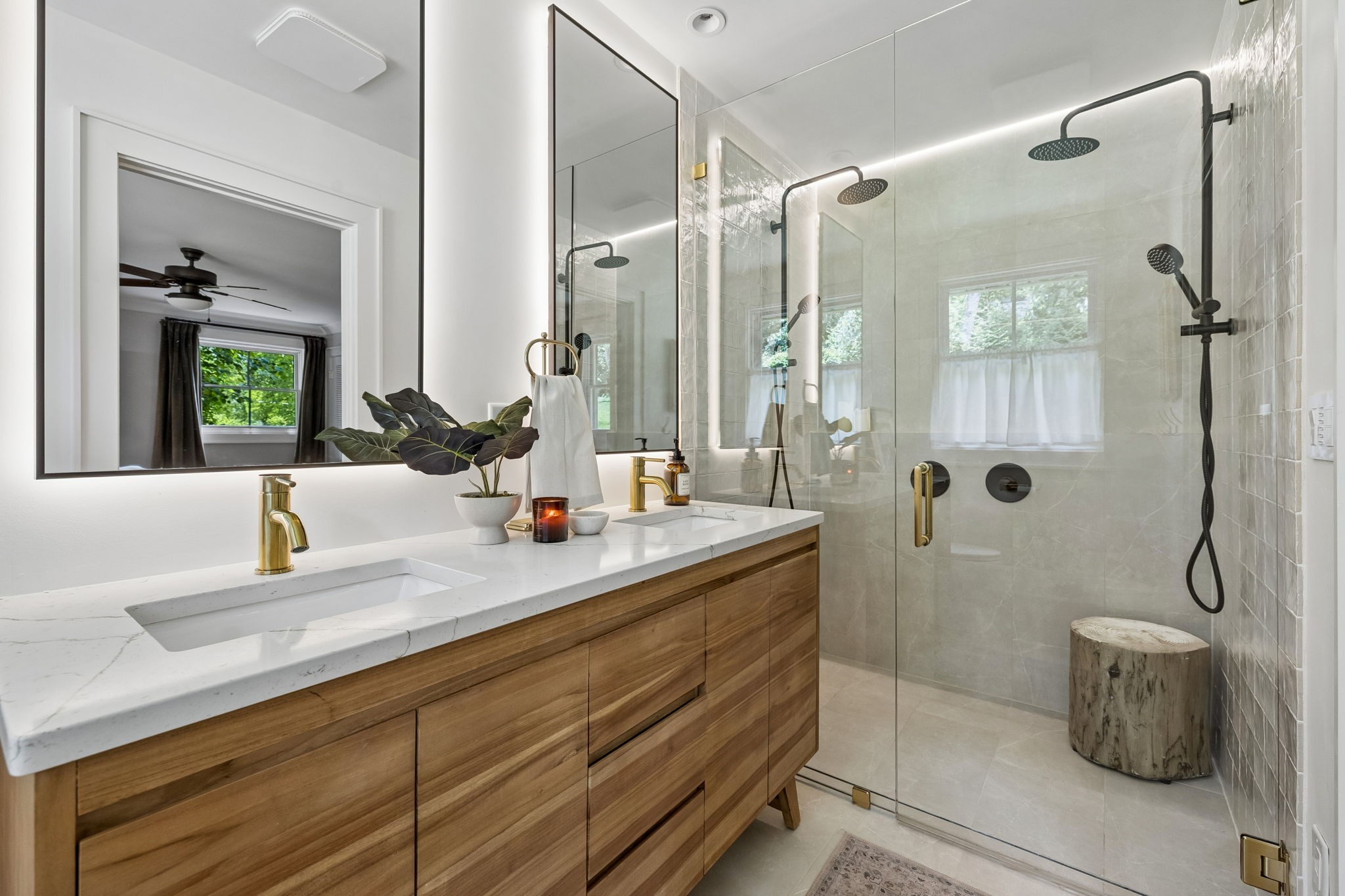 4633 Tara Dr