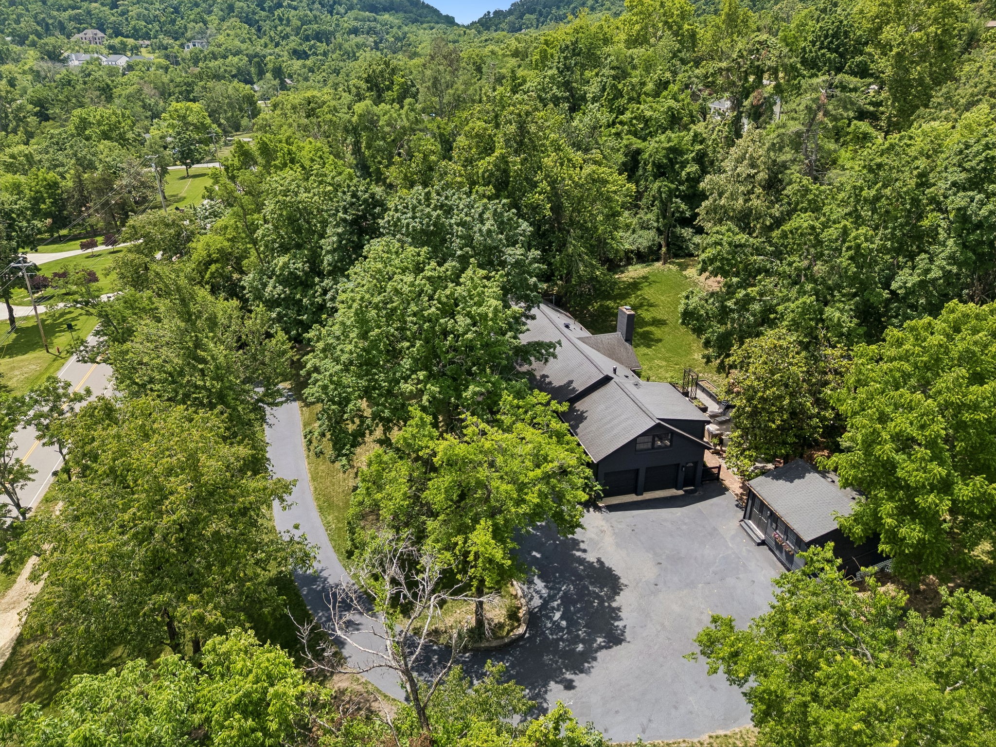 4633 Tara Dr