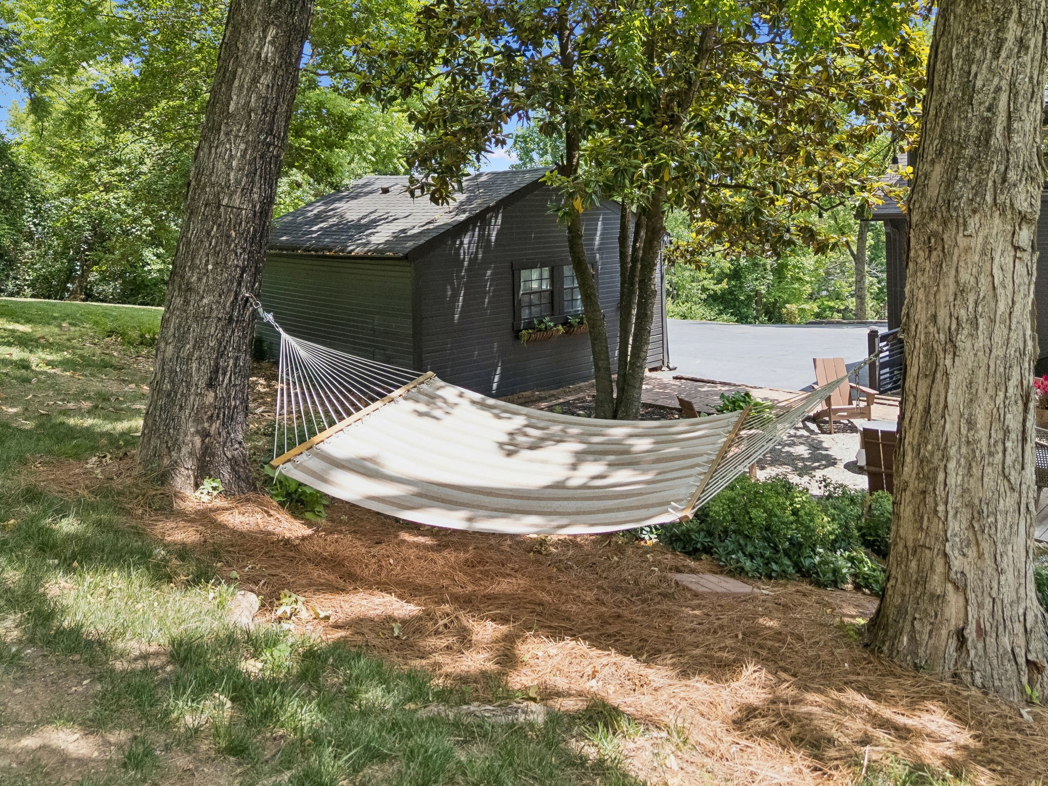 4633 Tara Dr