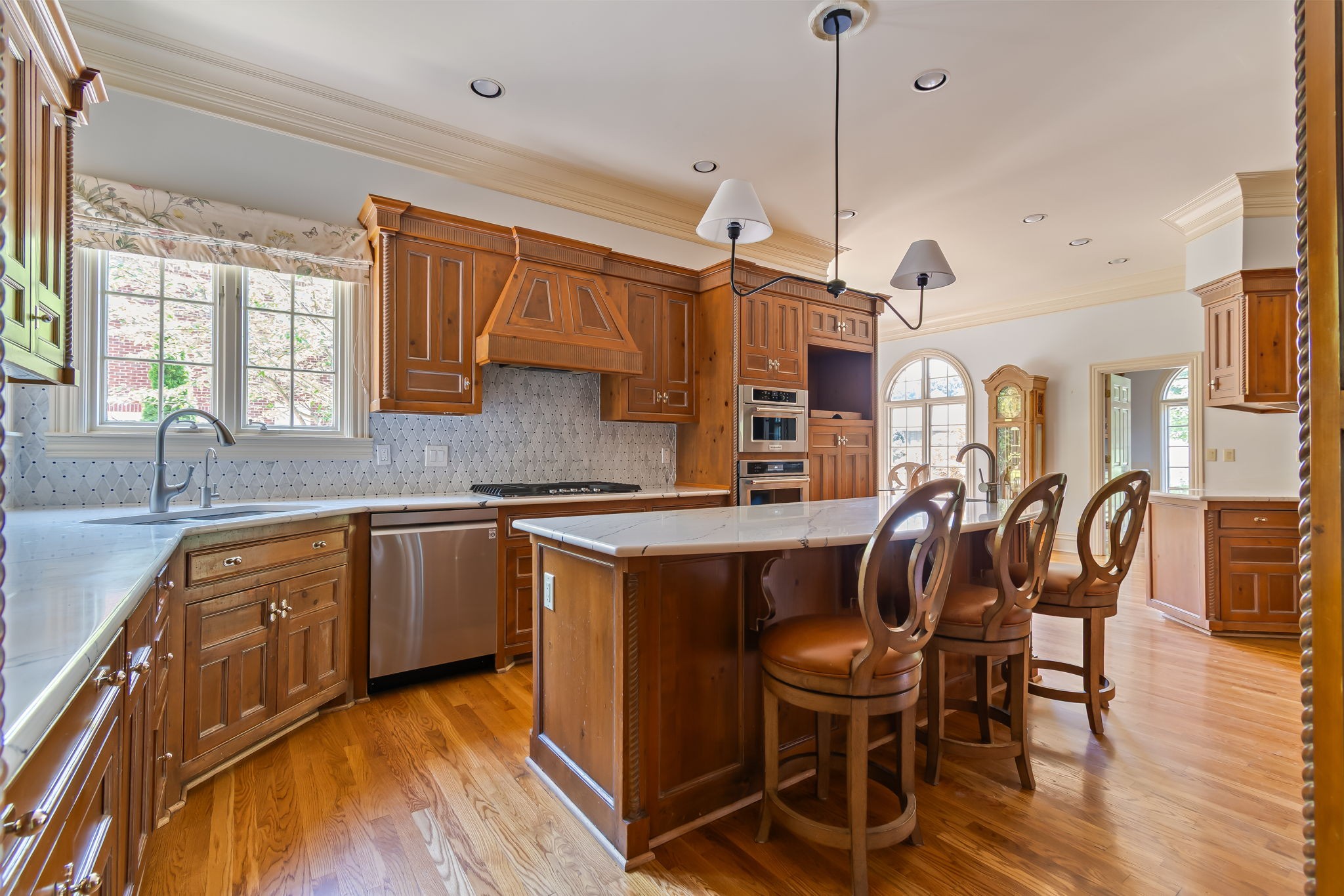 5608 Ottershaw Ct