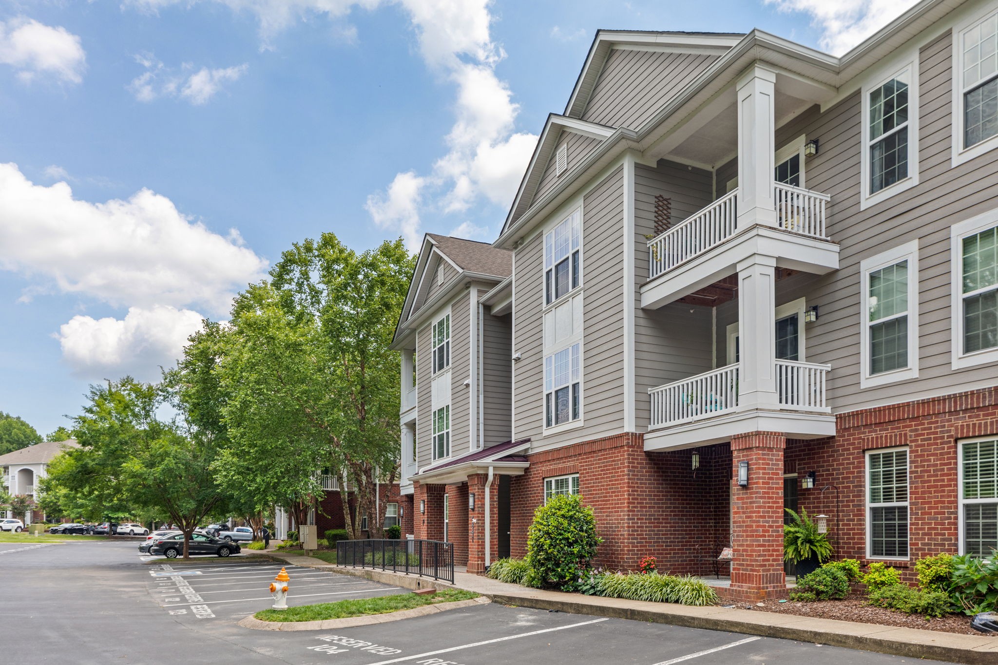 4847 Bevendean Dr Unit: 4
