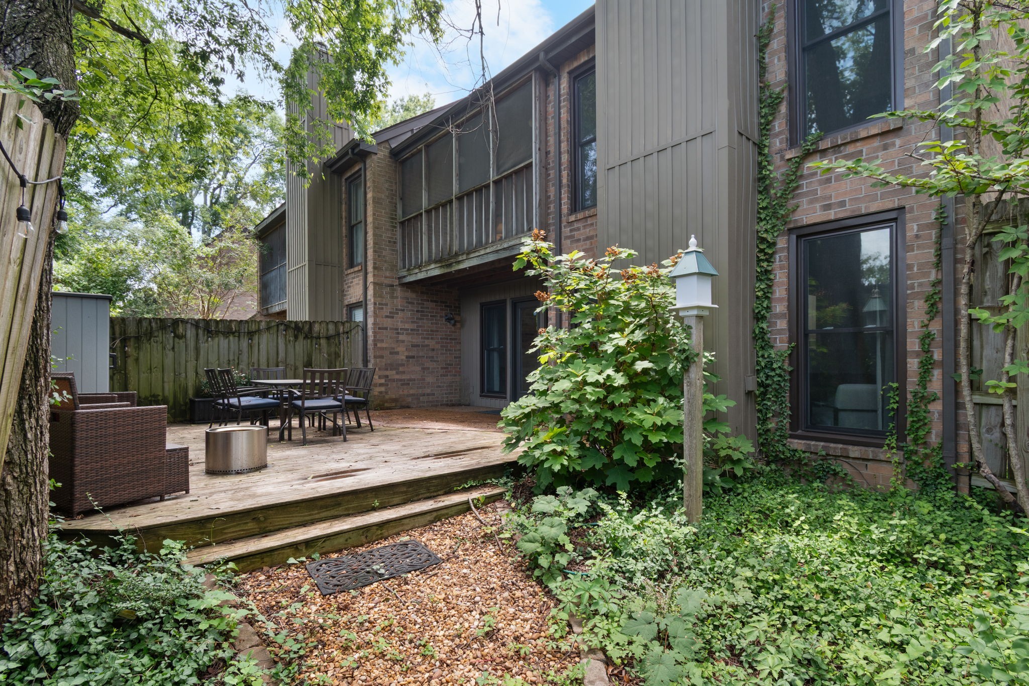 817 Battlefield Dr