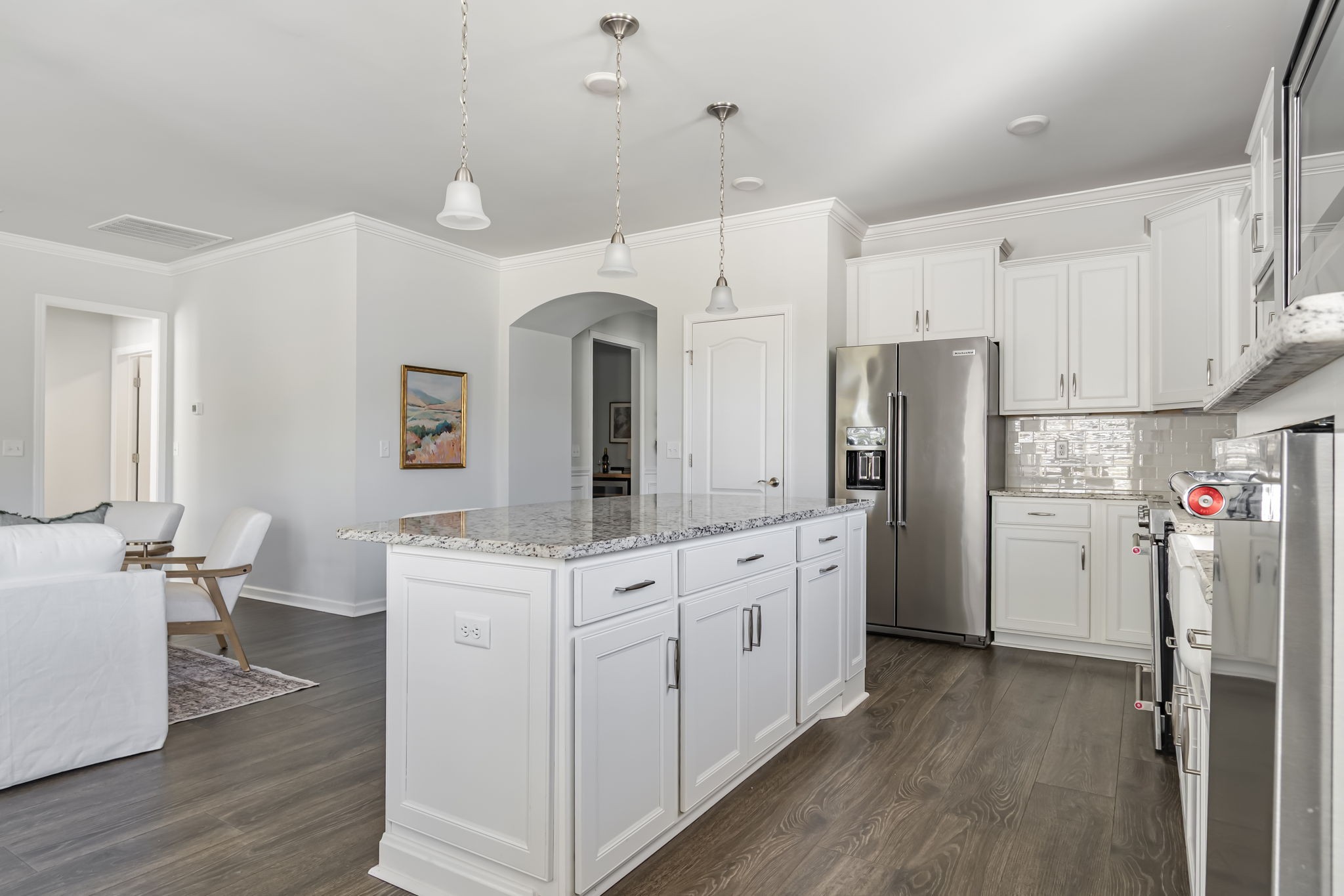 2207 Henderson Dr