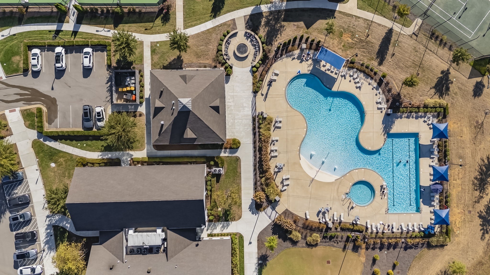 2207 Henderson Dr