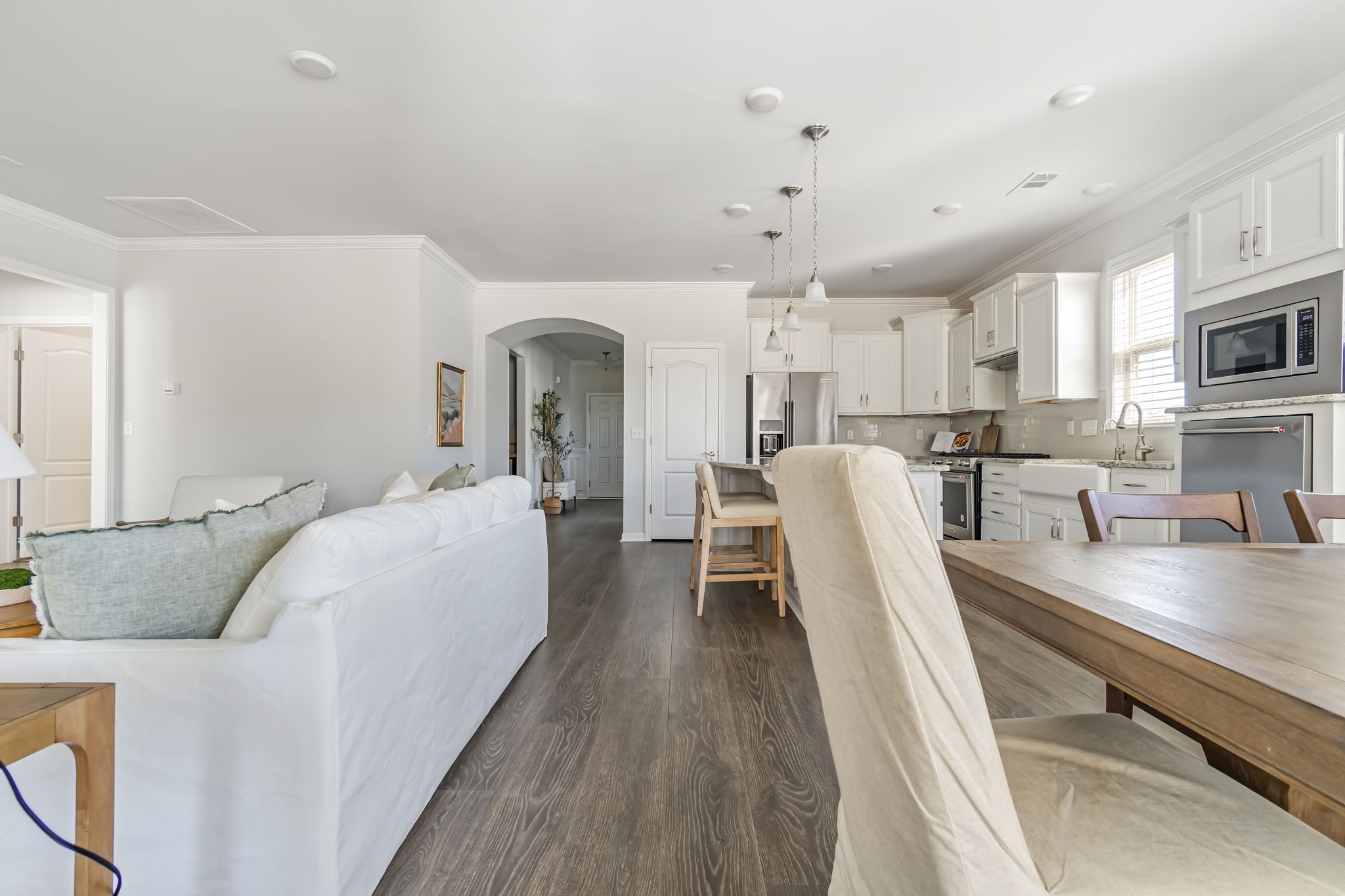 2207 Henderson Dr