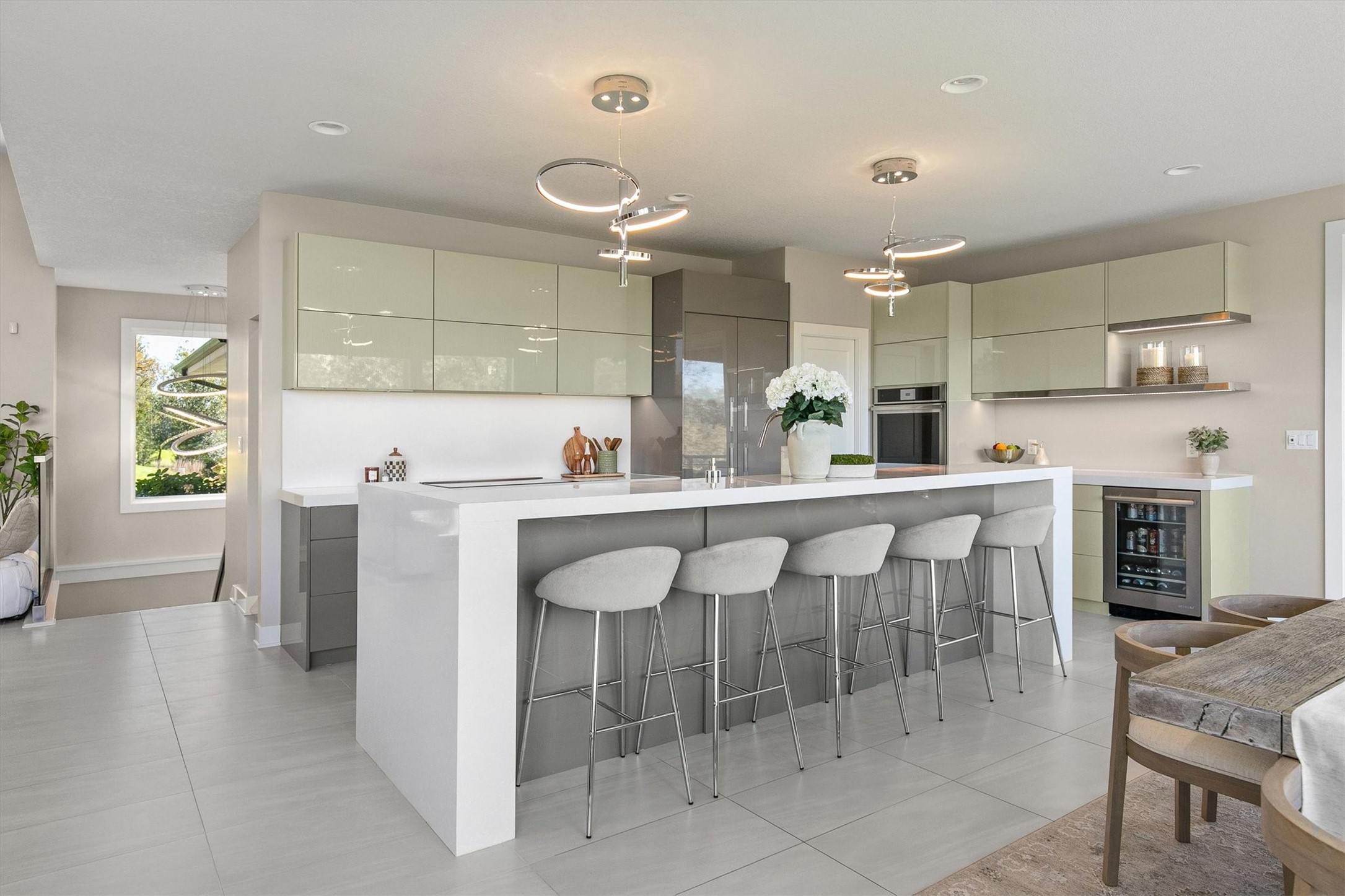 605 S Tiburon Cove
