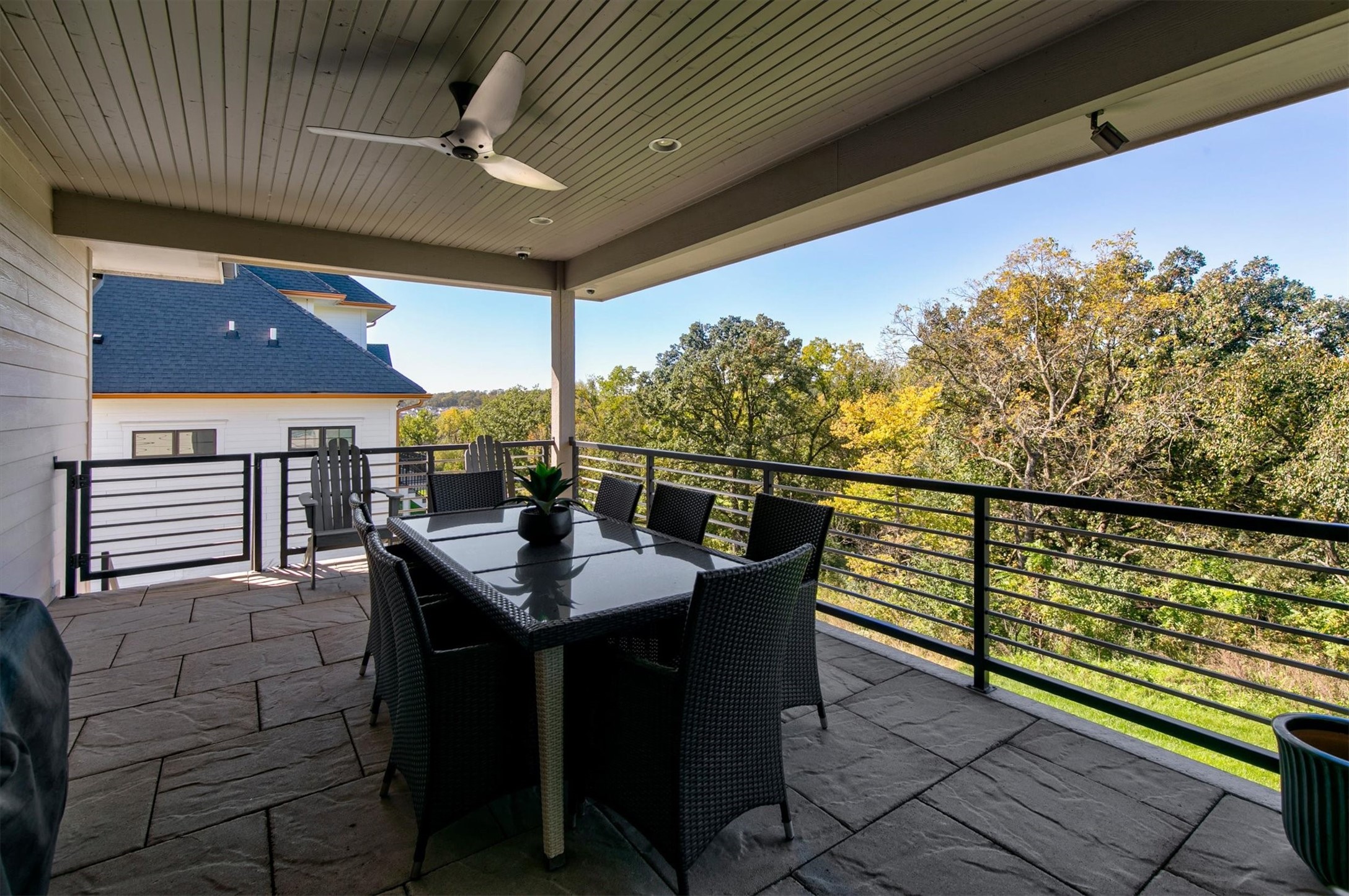 605 S Tiburon Cove