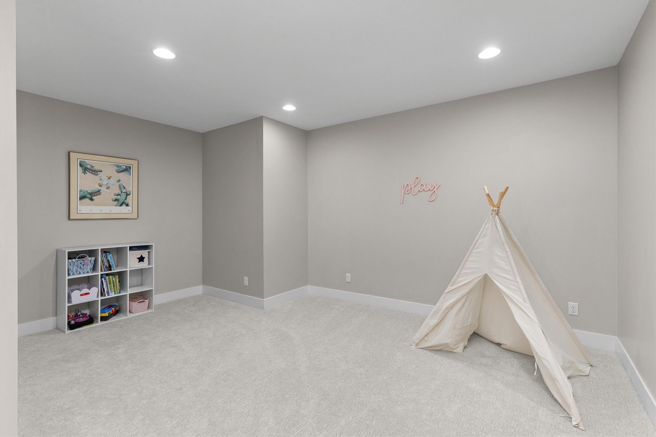605 S Tiburon Cove