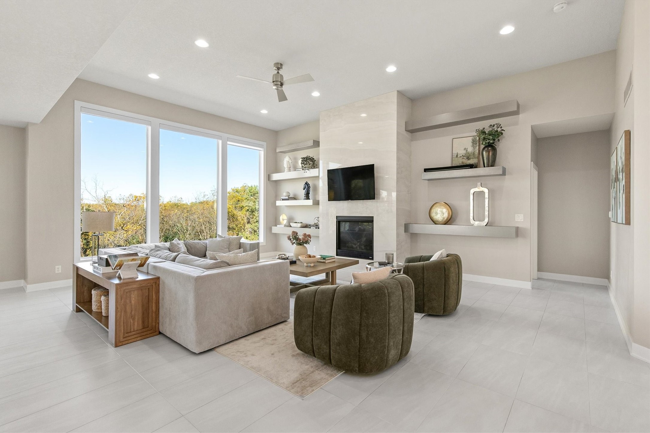 605 S Tiburon Cove