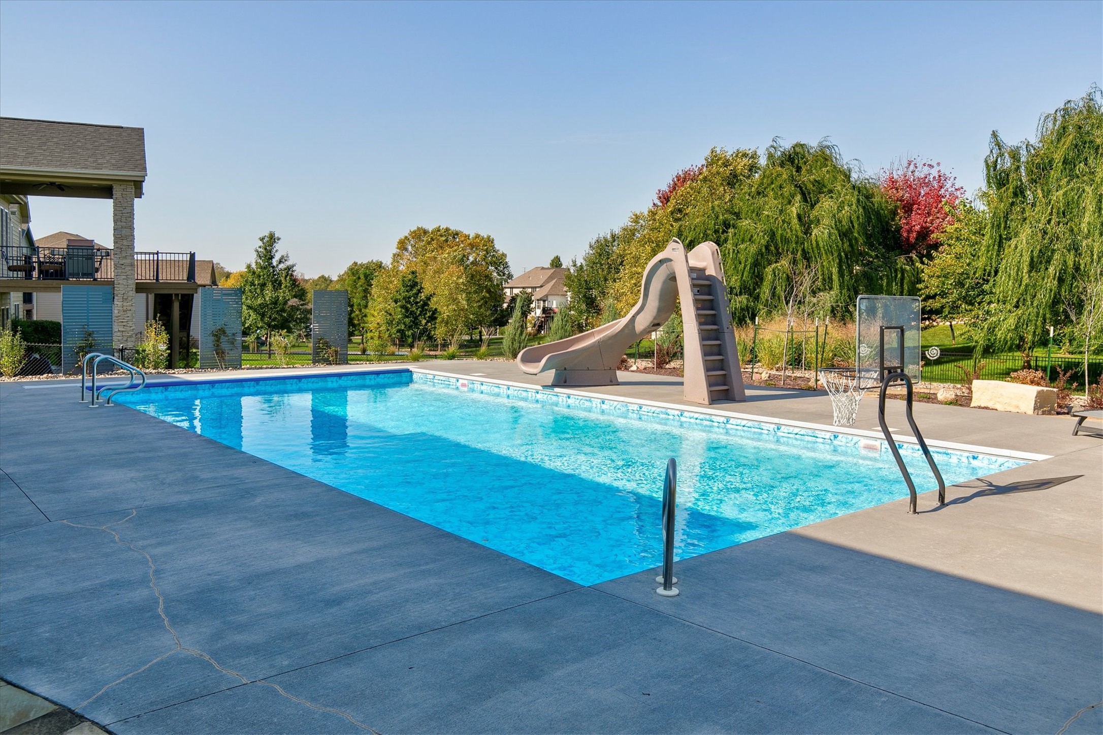 15401 Plum Drive