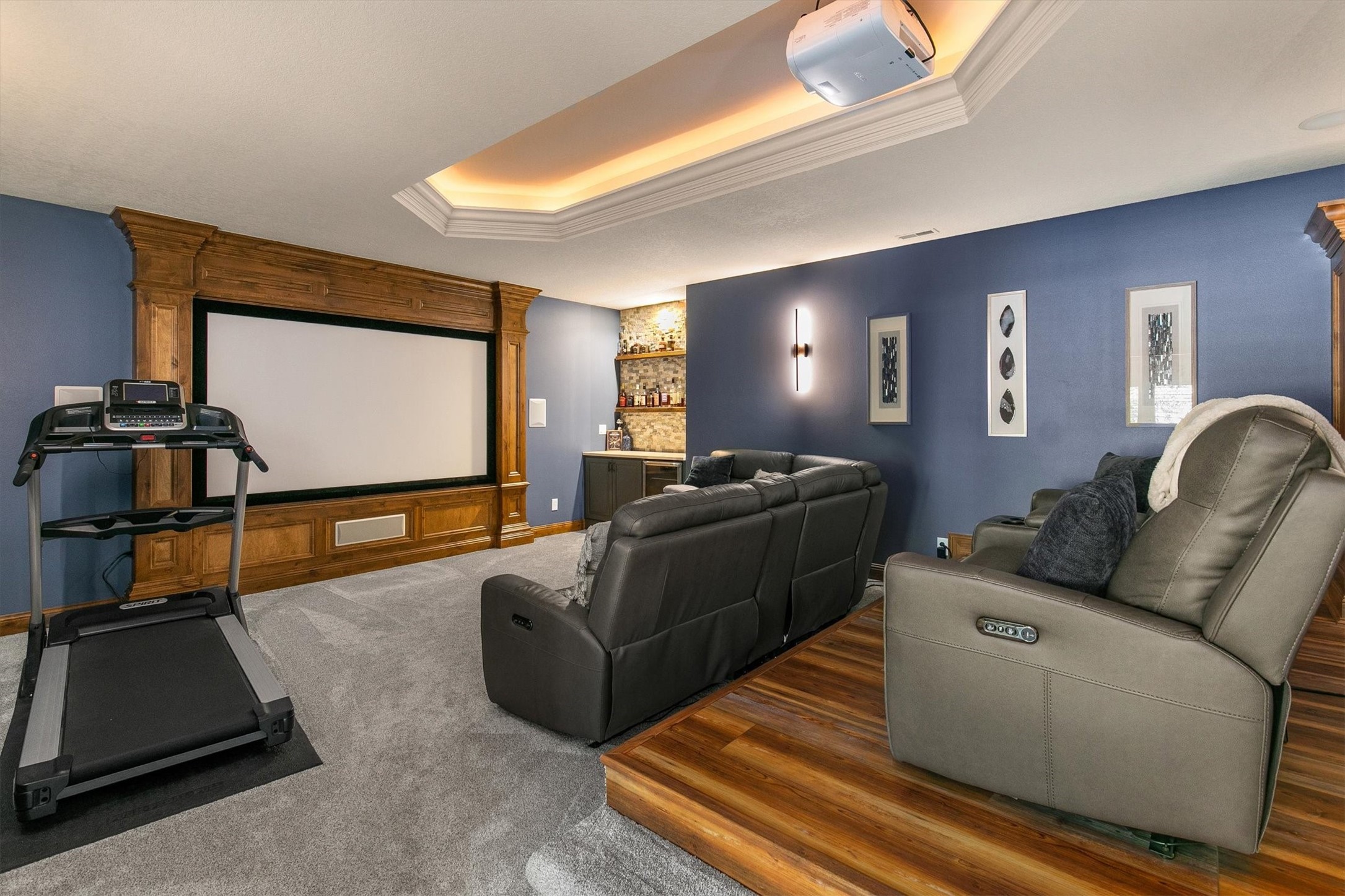 15401 Plum Drive