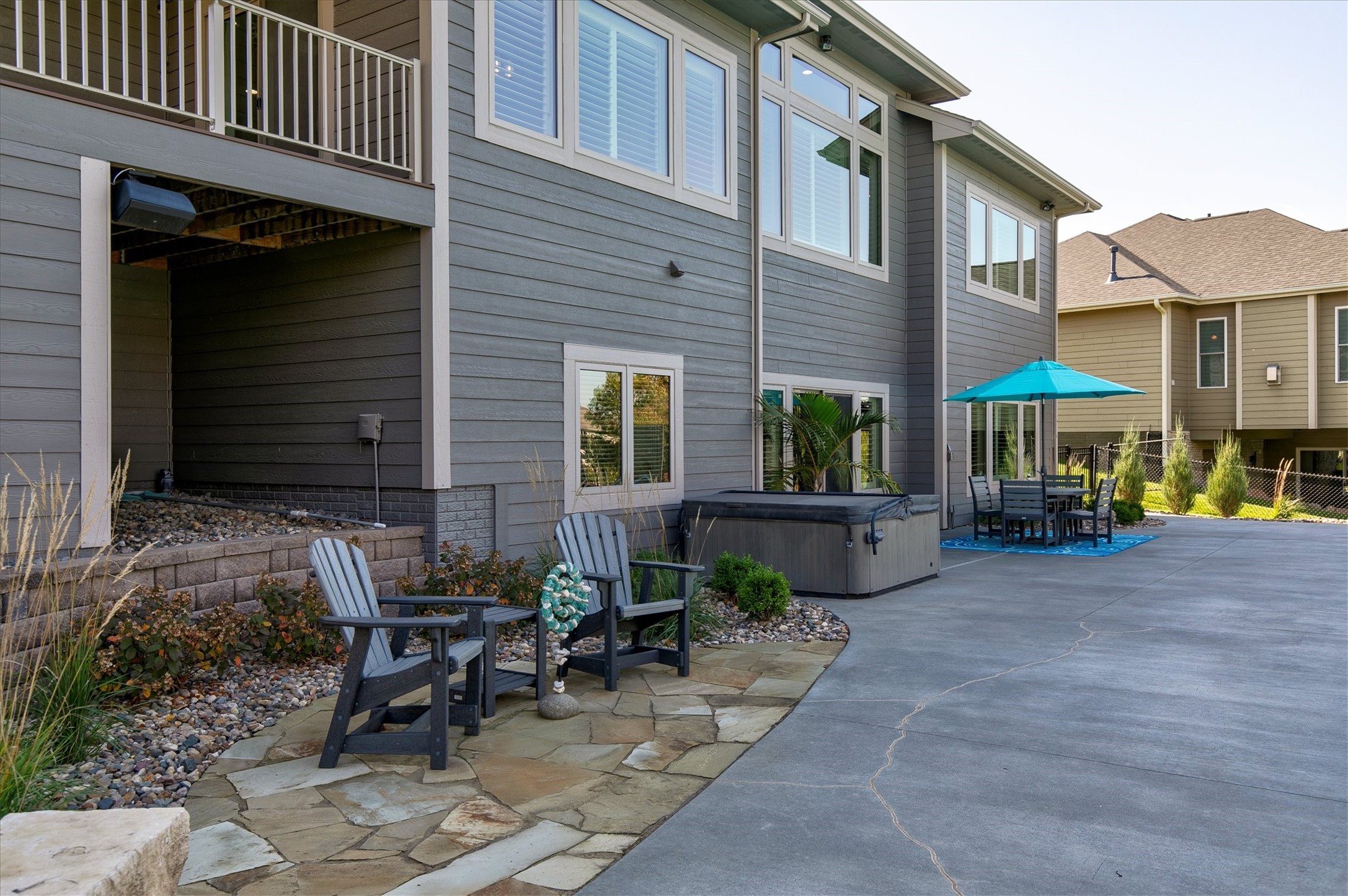 15401 Plum Drive