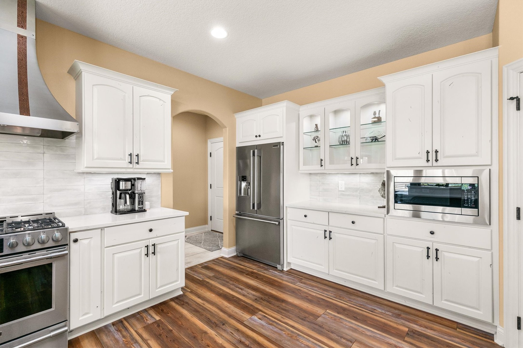 15401 Plum Drive