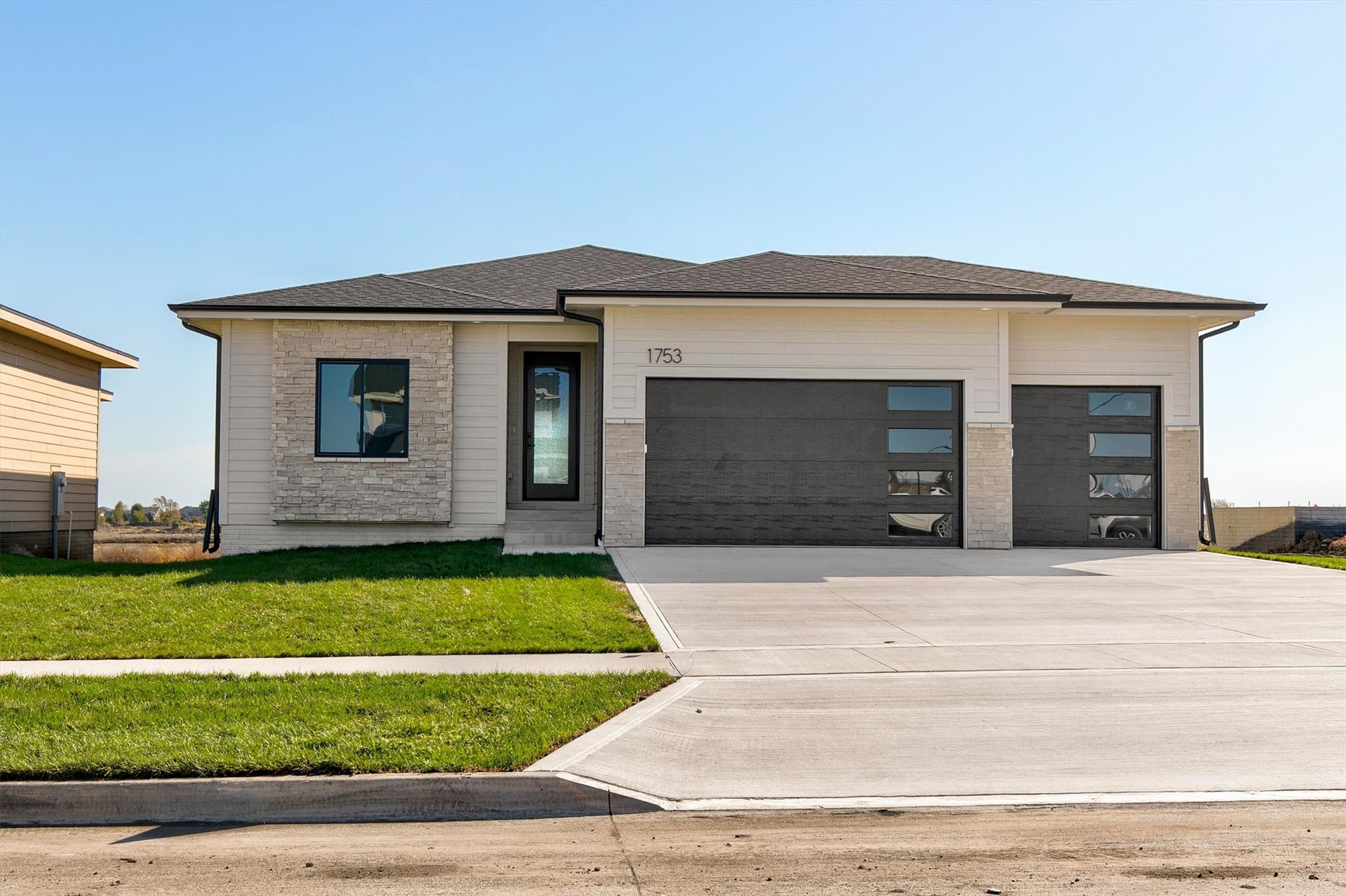 1753 SW Maplewood Drive