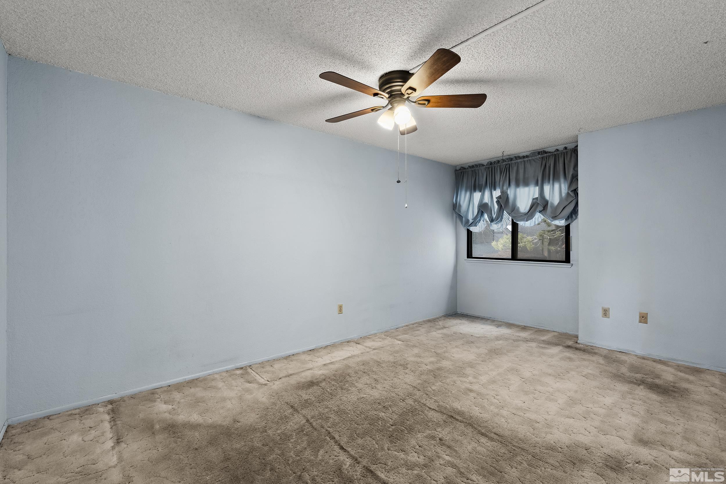 992 Holman Way