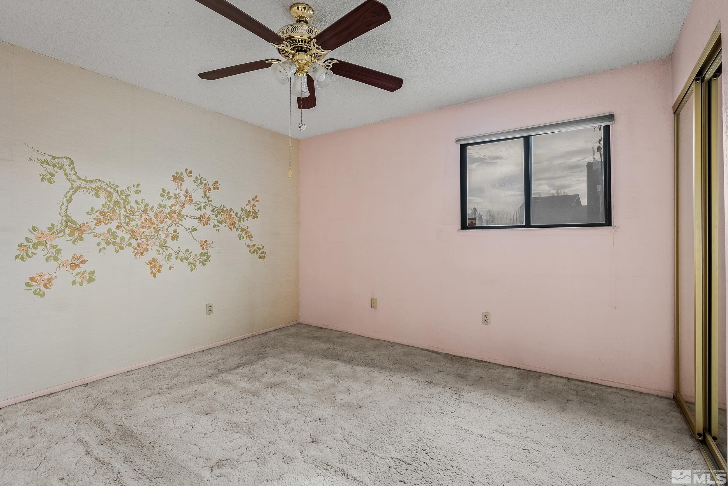 992 Holman Way