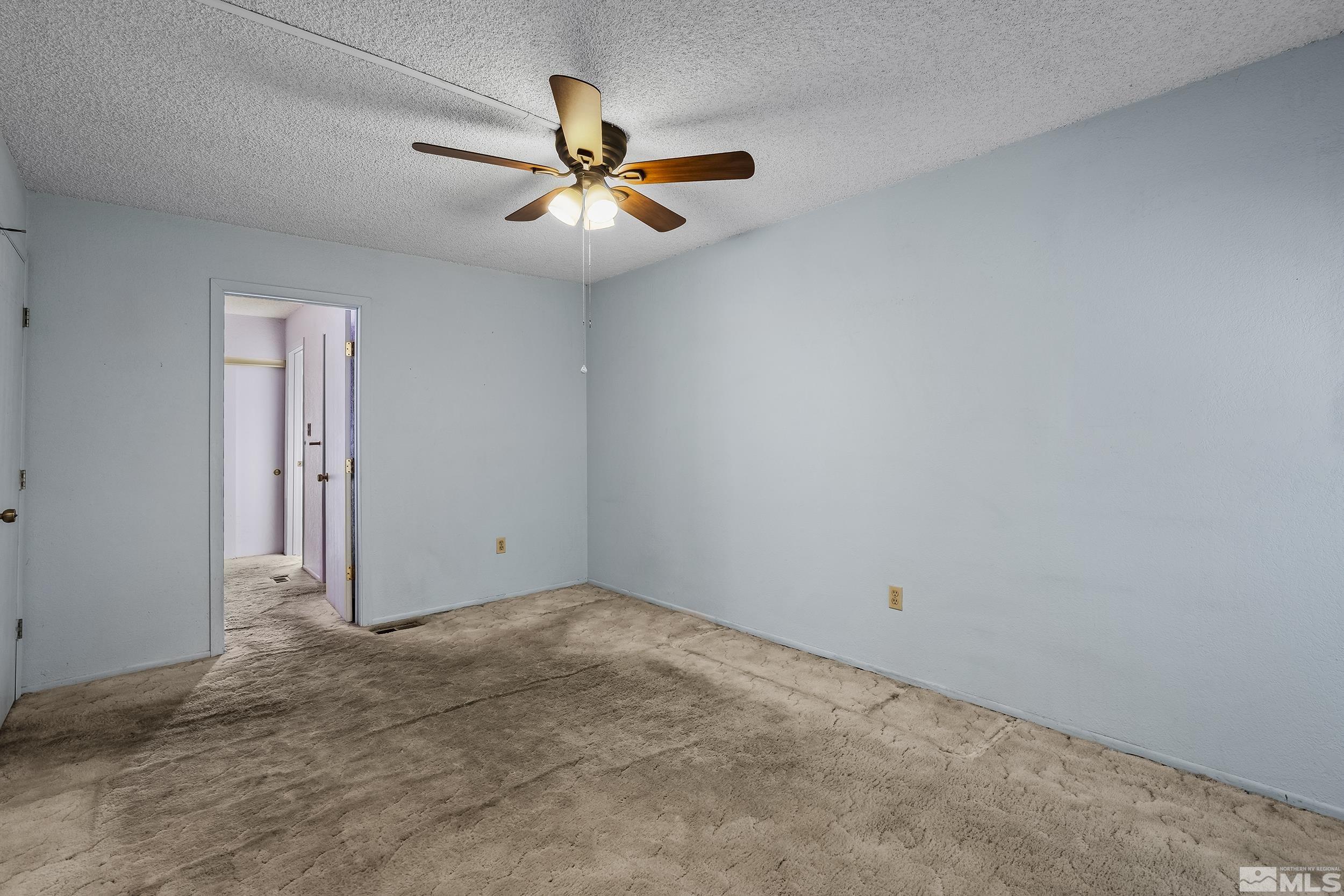 992 Holman Way