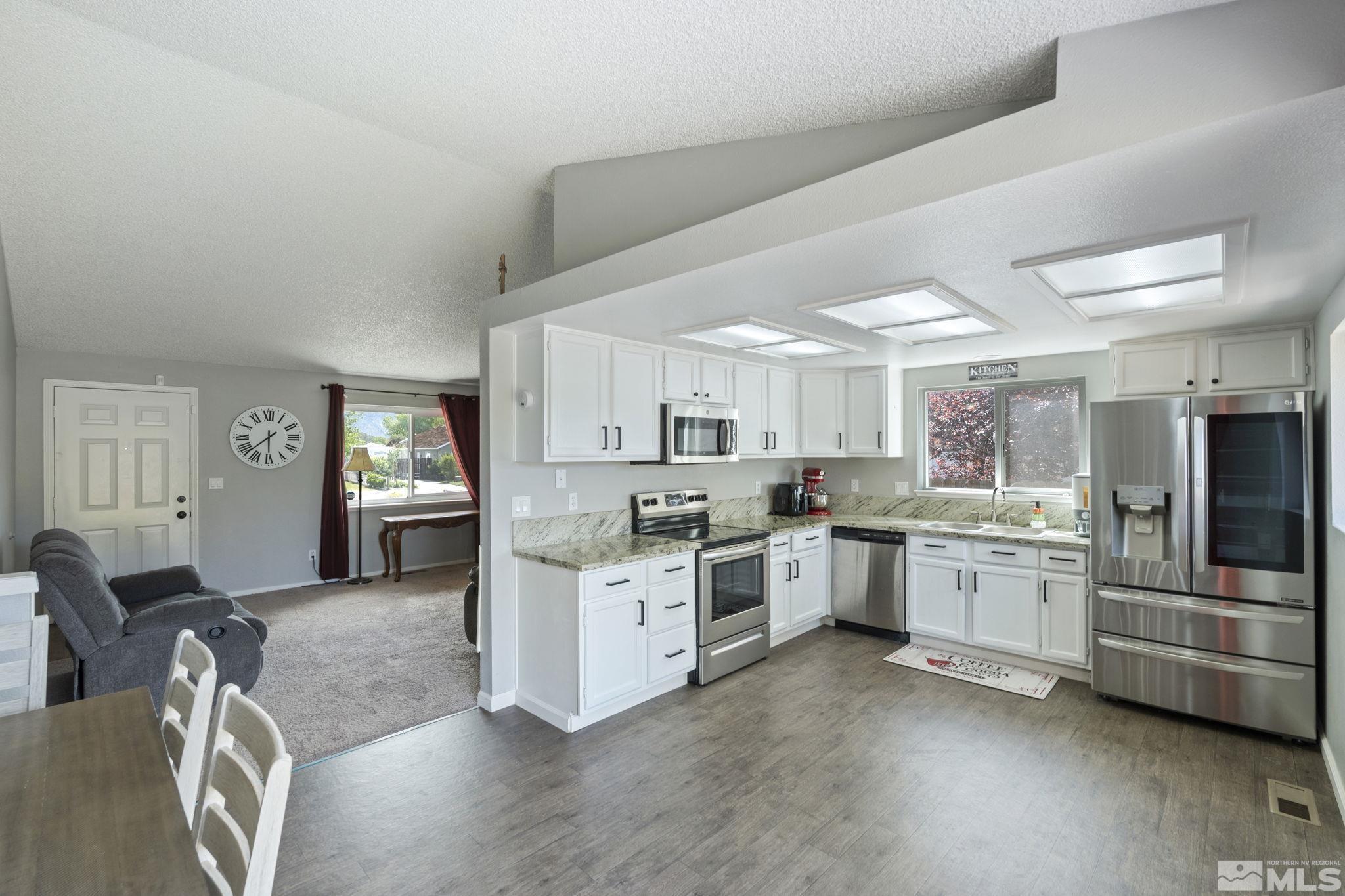 1356 Leonard Road