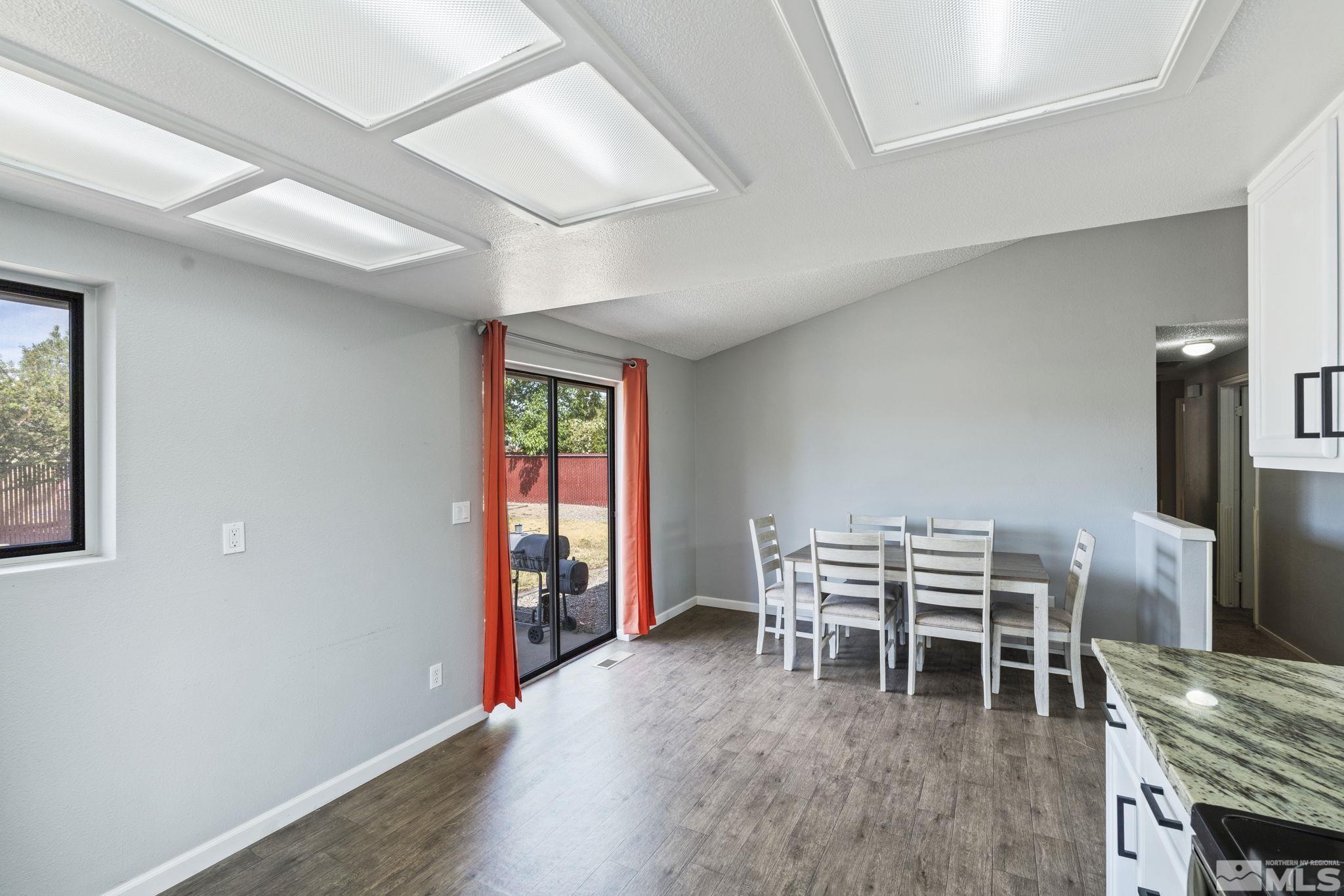 1356 Leonard Road