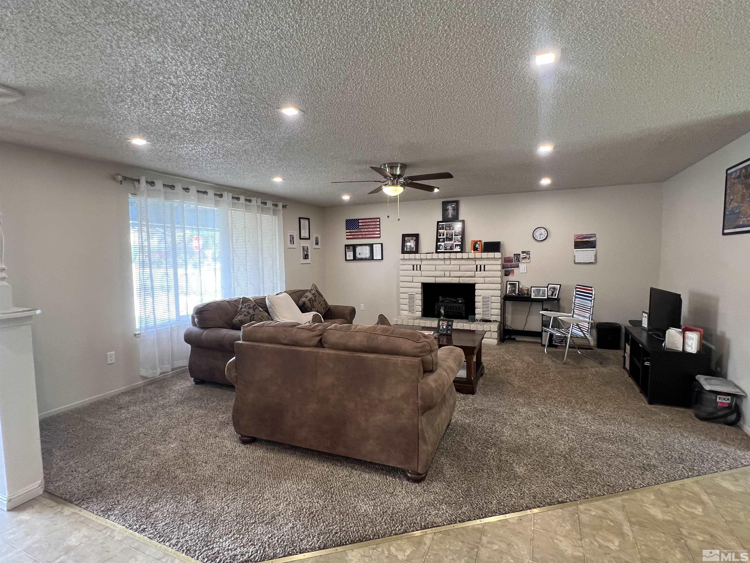 907 Peridot Court