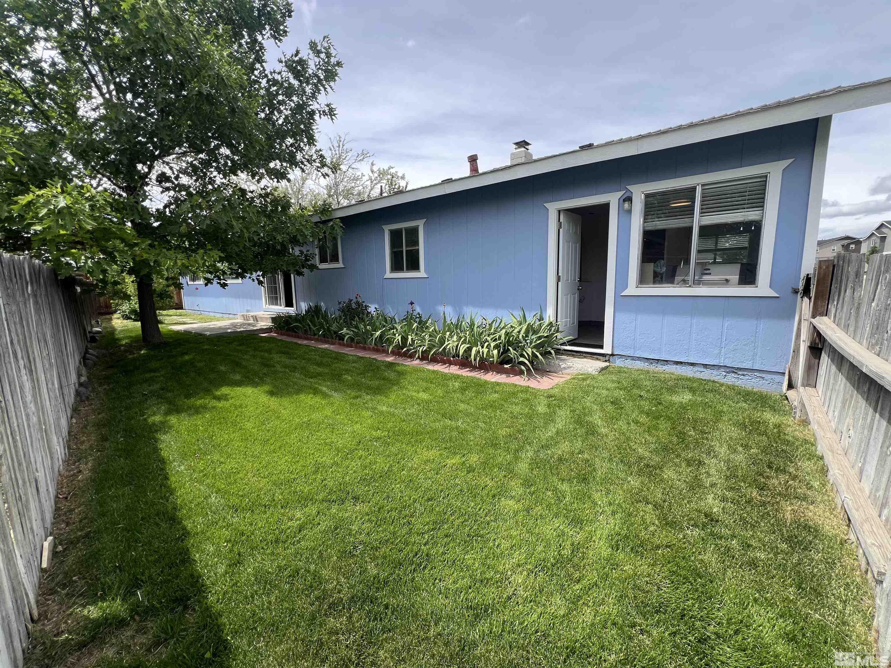 907 Peridot Court