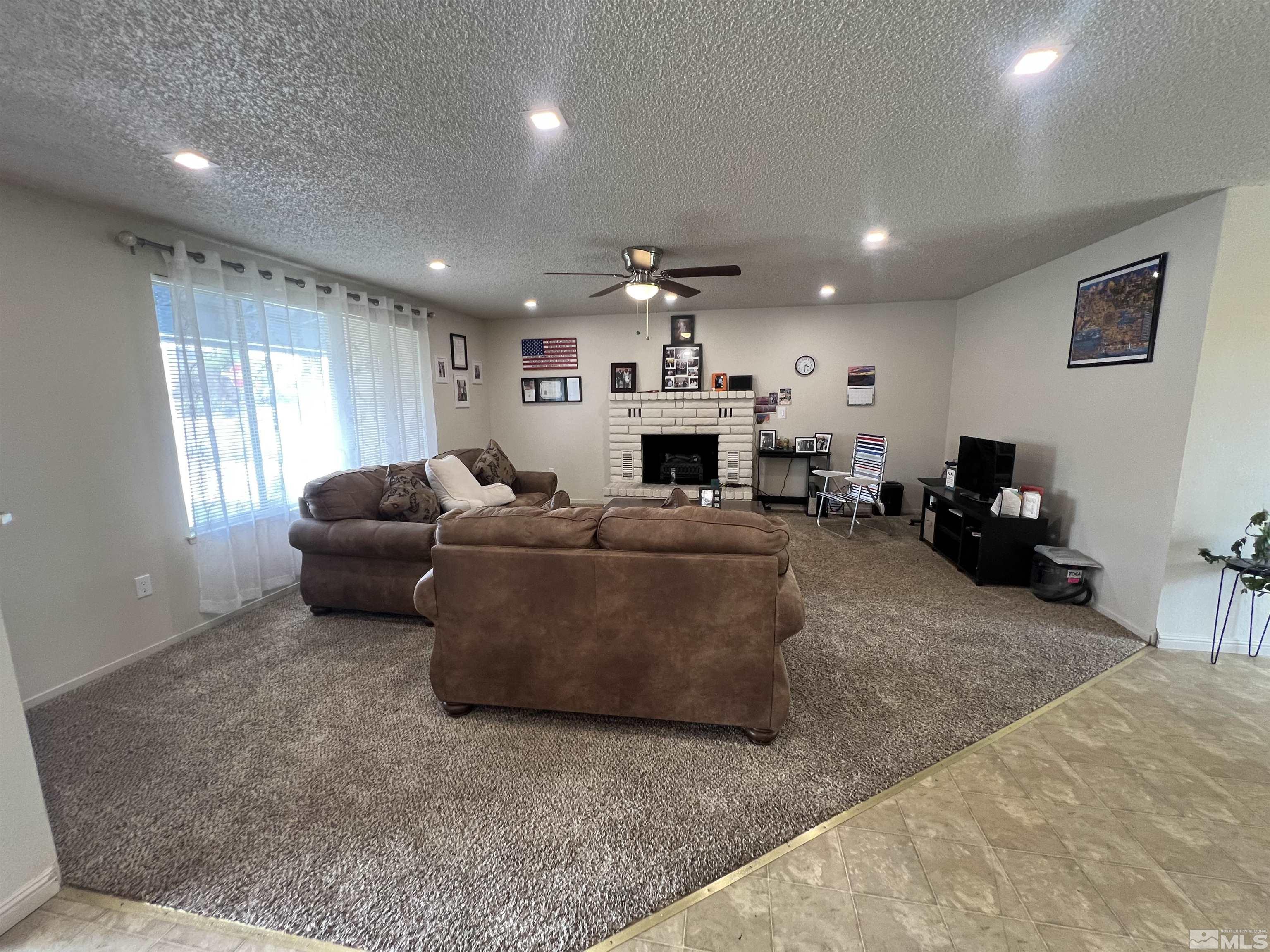 907 Peridot Court