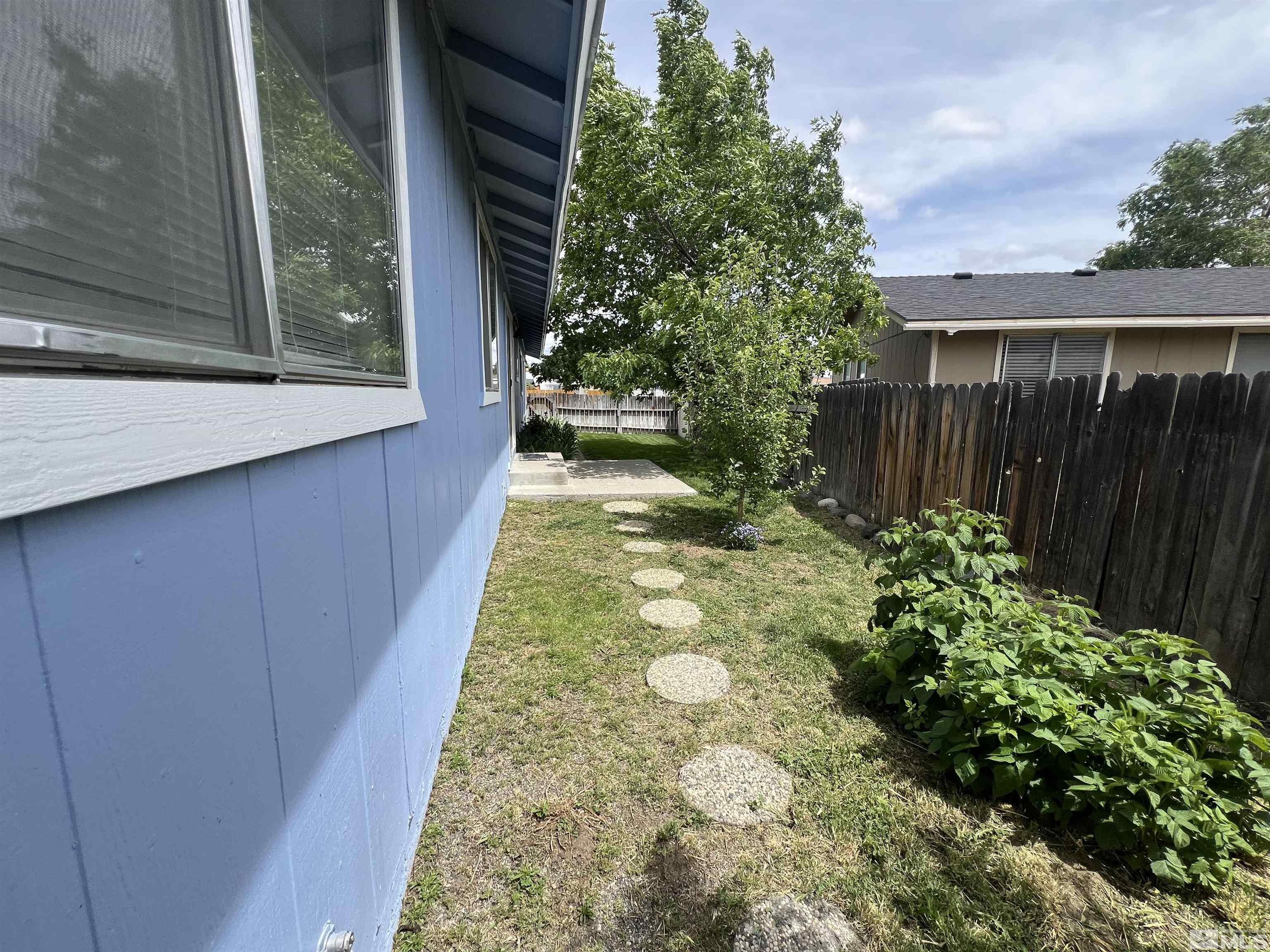 907 Peridot Court