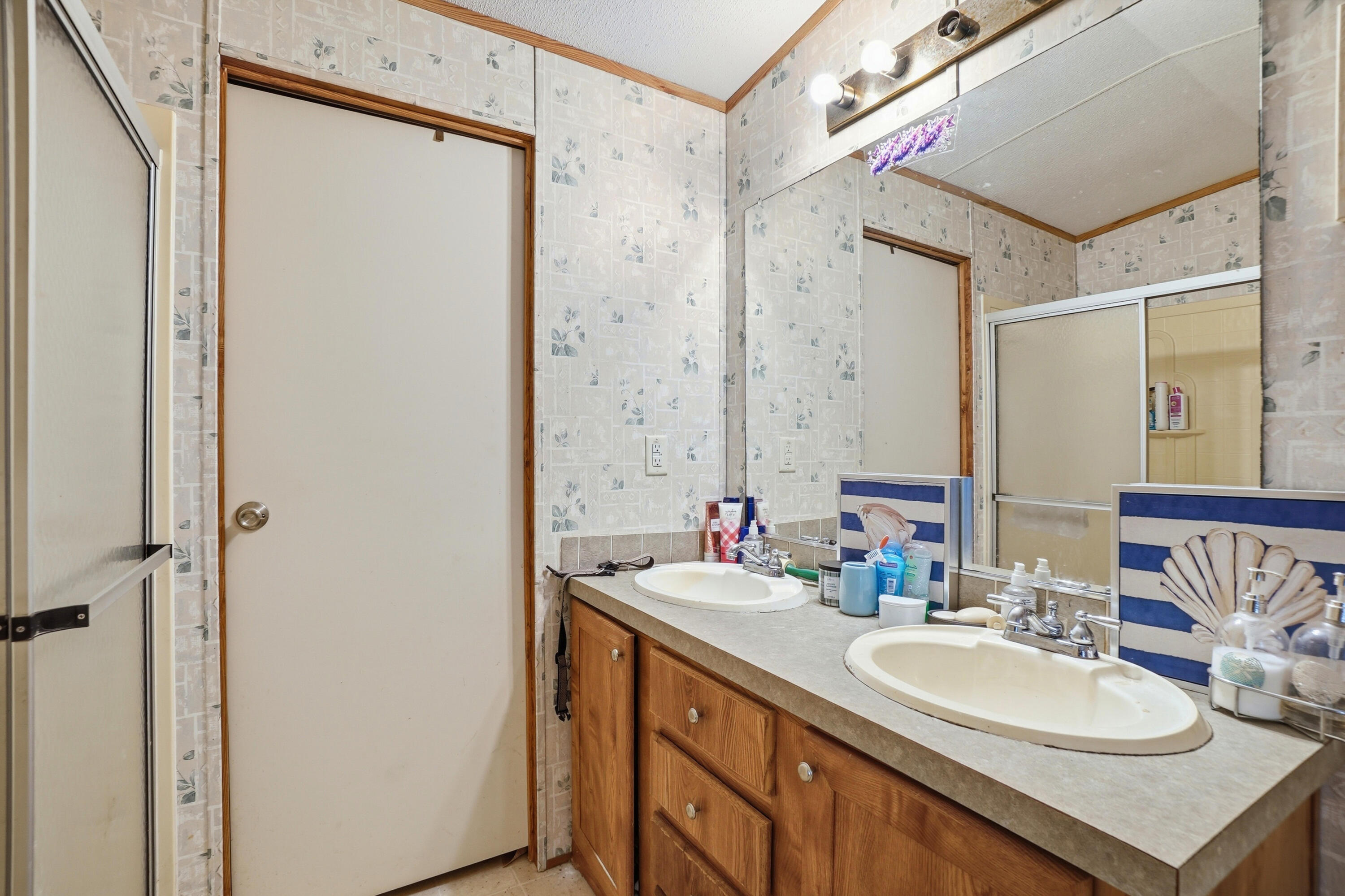 12 E Royal Palm Avenue, DeFuniak Springs
