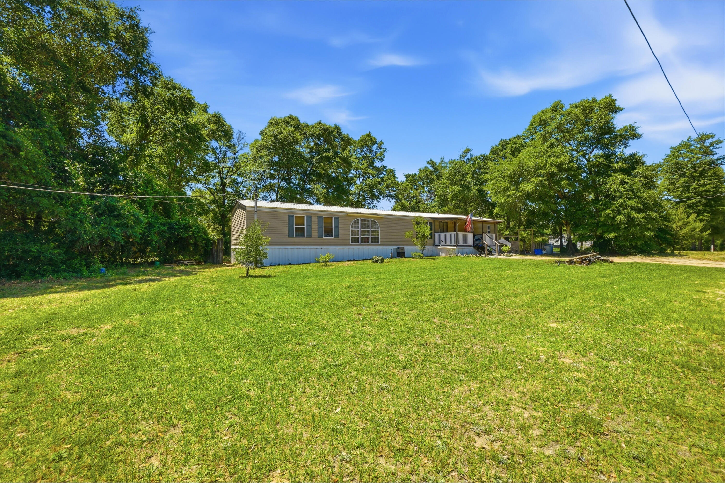 12 E Royal Palm Avenue, DeFuniak Springs